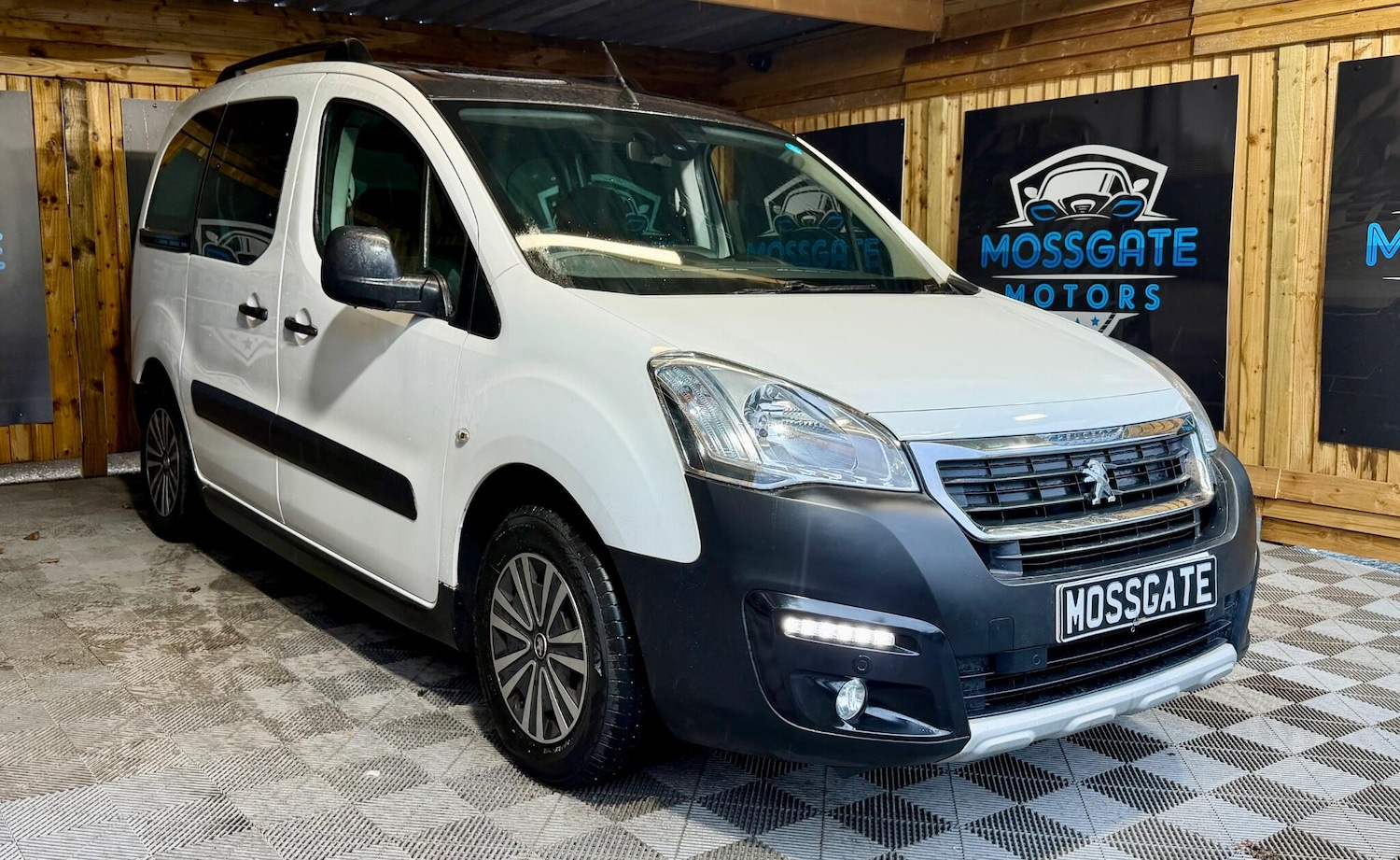 Used Peugeot Partner Tepee 2016 for sale - 77683798: Photo 3