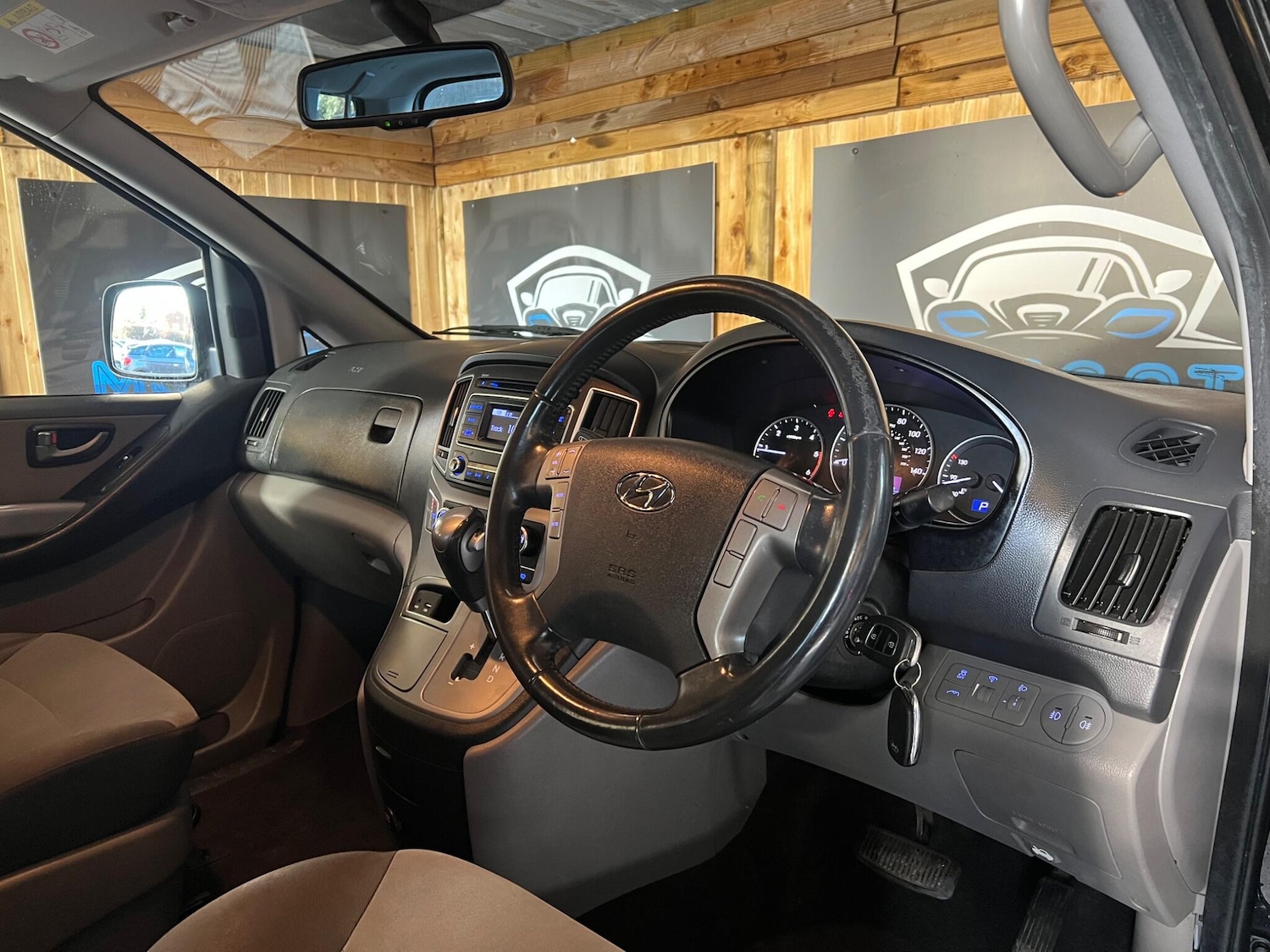 Used Hyundai i800 2017 for sale - 77166739: Photo 13