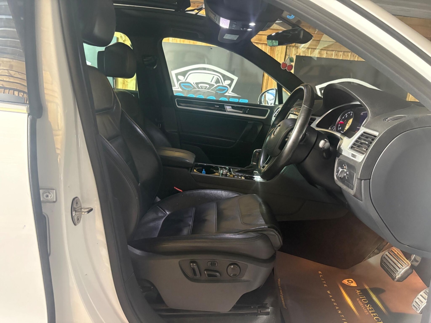 Used Volkswagen Touareg 2016 for sale - 77016797: Photo 19