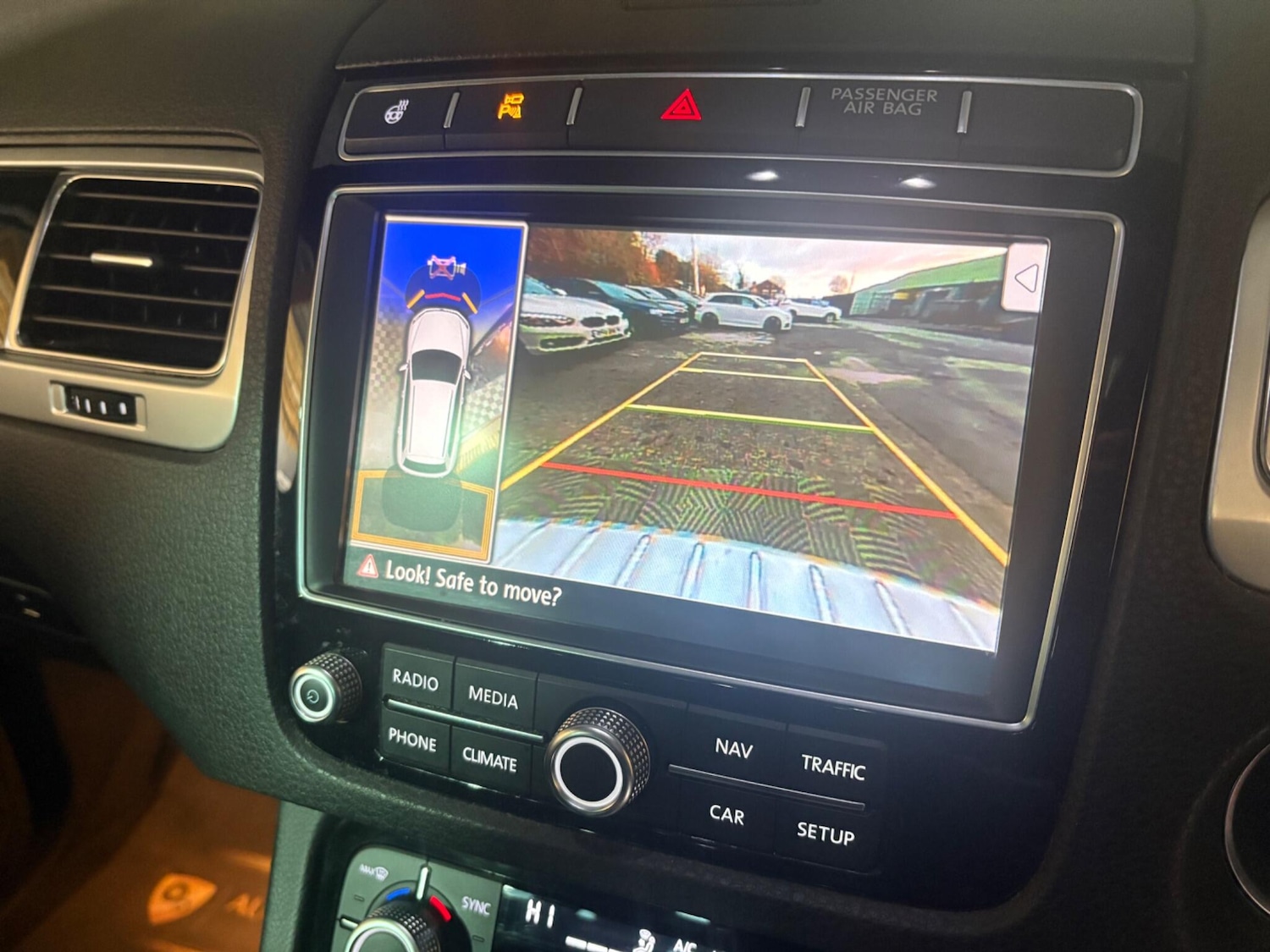 Used Volkswagen Touareg 2016 for sale - 77016797: Photo 24