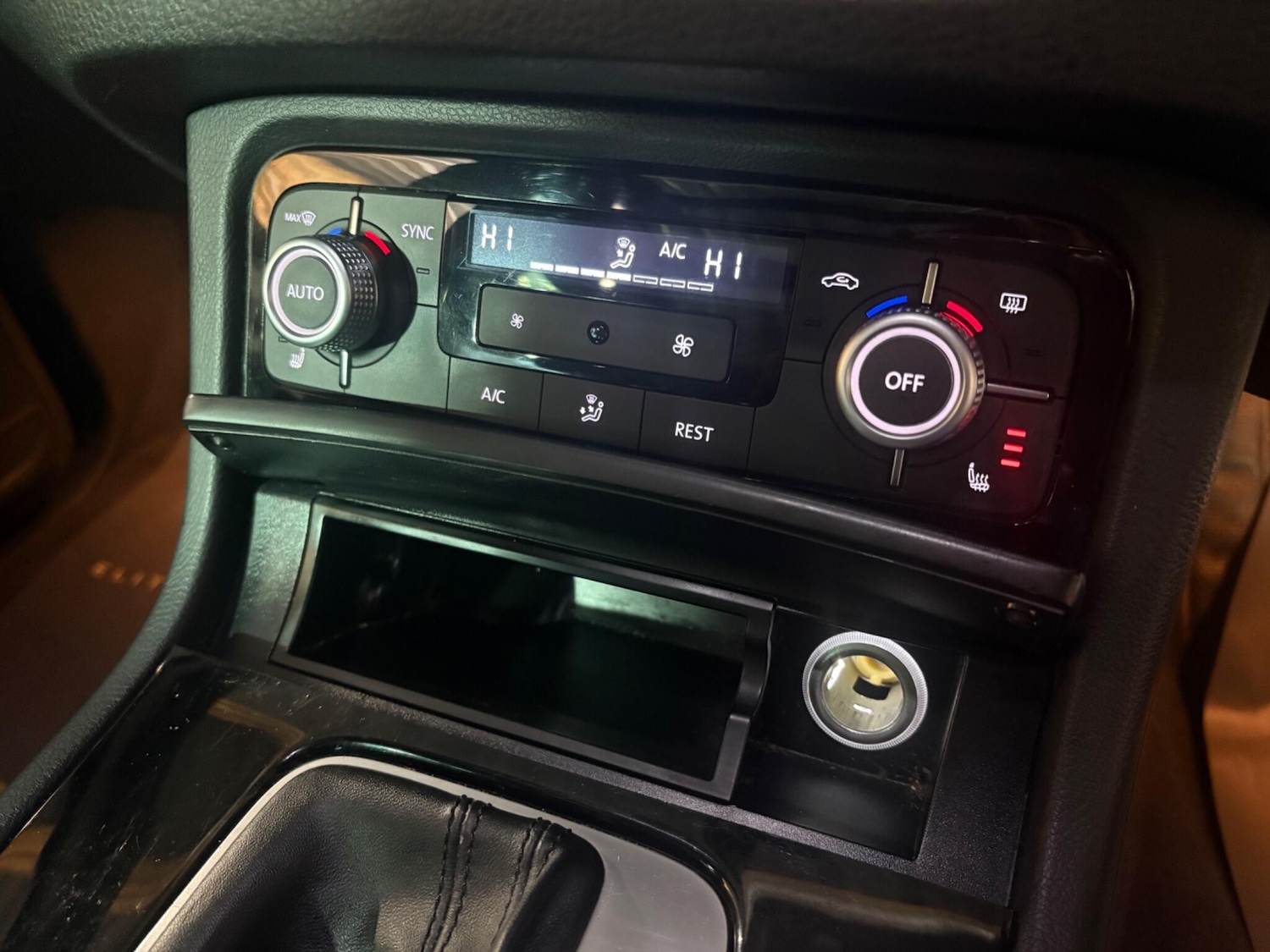 Used Volkswagen Touareg 2016 for sale - 77016797: Photo 26