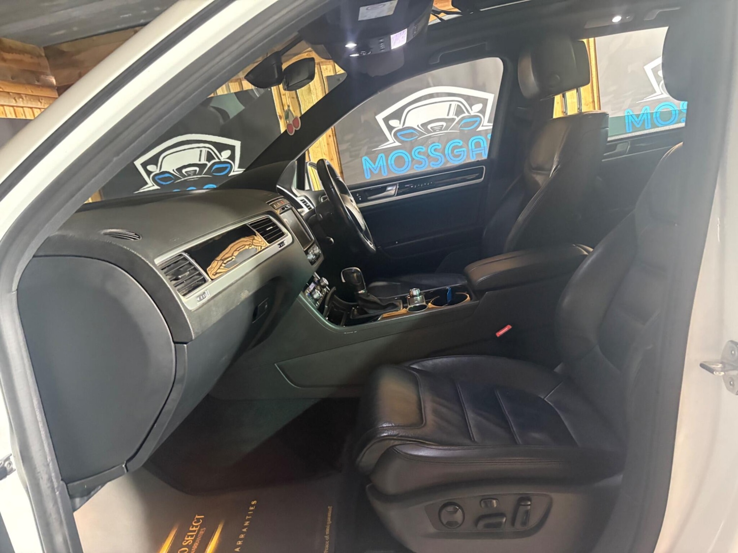 Used Volkswagen Touareg 2016 for sale - 77016797: Photo 29