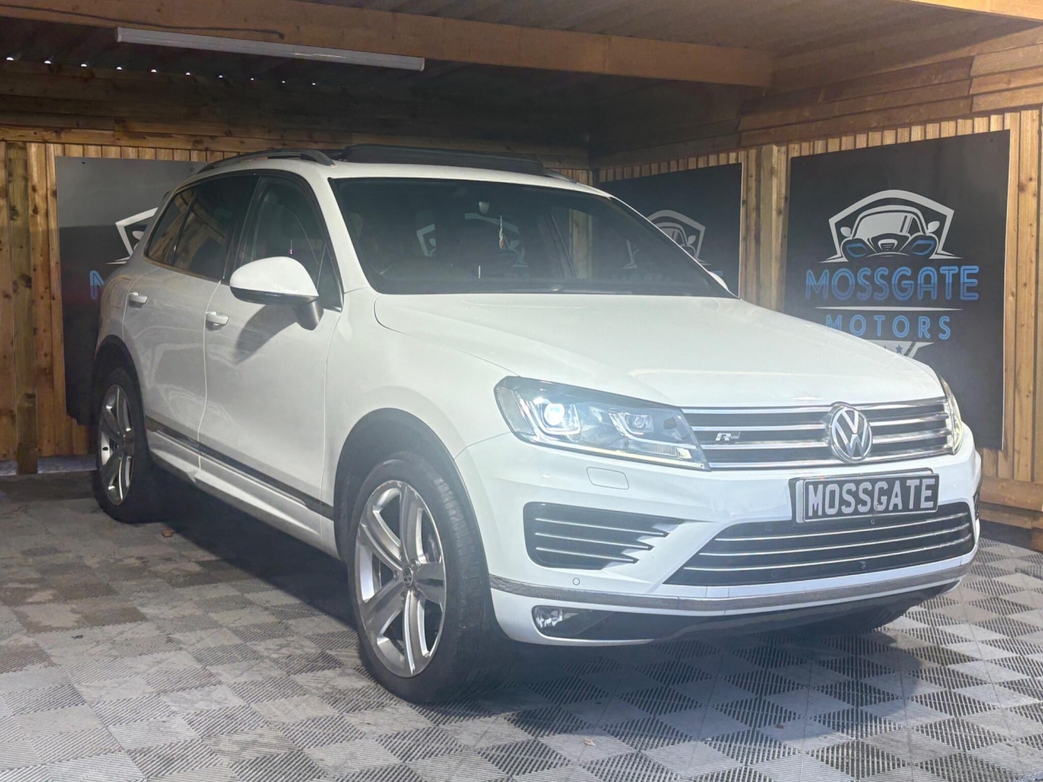 Used Volkswagen Touareg 2016 for sale - 77016797: Photo 3
