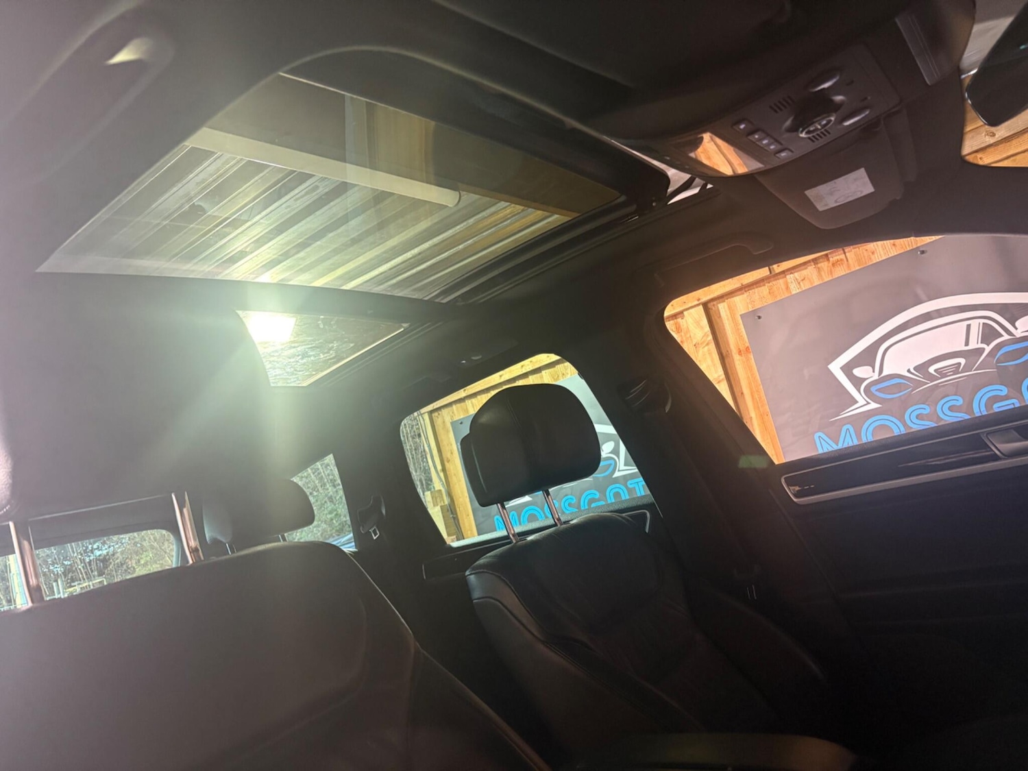 Used Volkswagen Touareg 2016 for sale - 77016797: Photo 32