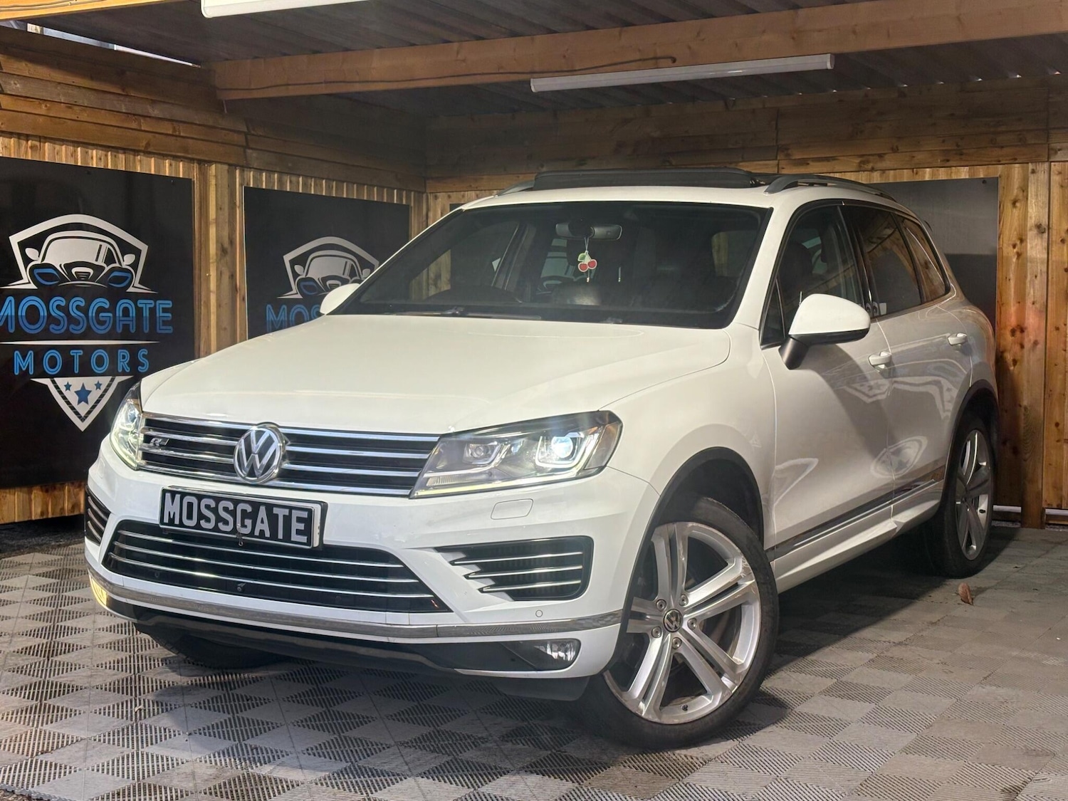 Used Volkswagen Touareg 2016 for sale - 77016797: Photo 6