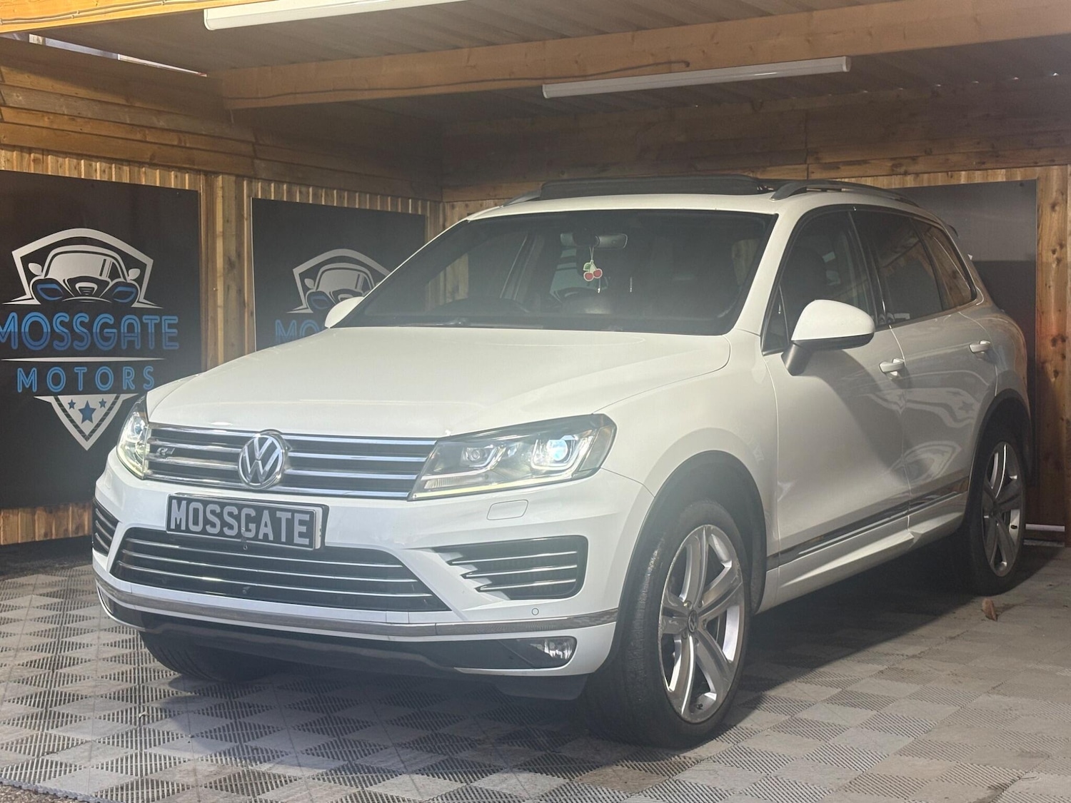 Used Volkswagen Touareg 2016 for sale - 77016797: Photo 7
