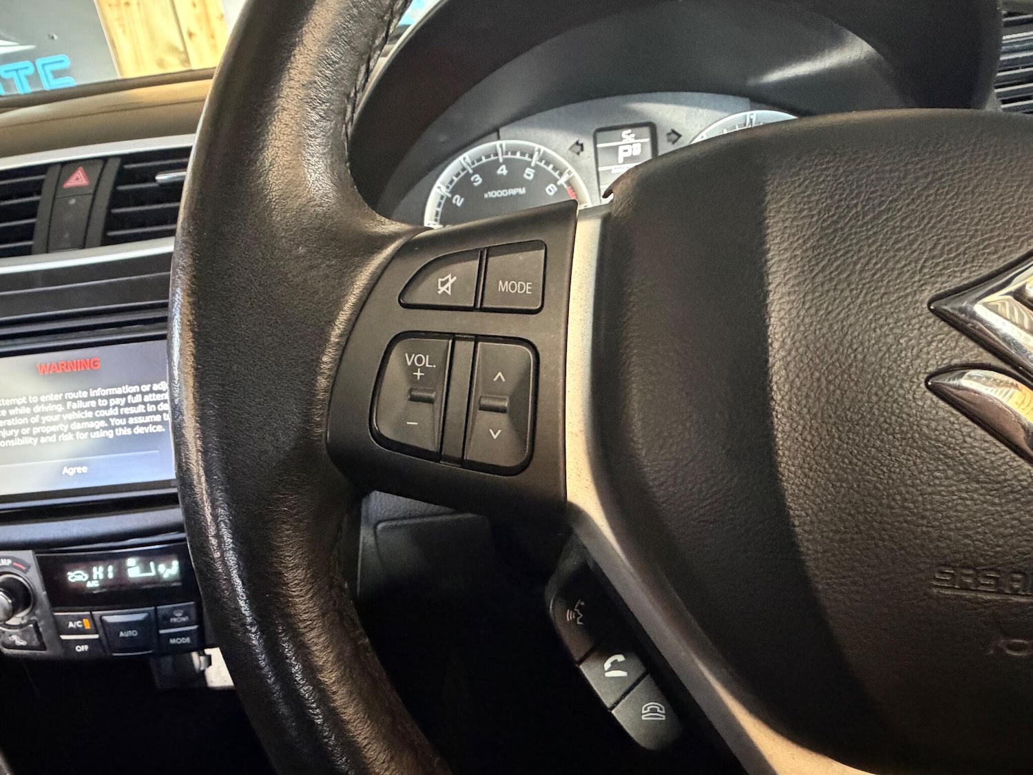 Used Suzuki Swift 2014 for sale - 77039880: Photo 27