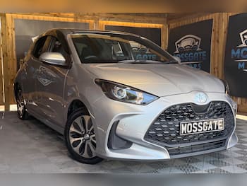 Used Toyota Yaris 2024 for sale - 79712420: Photo
