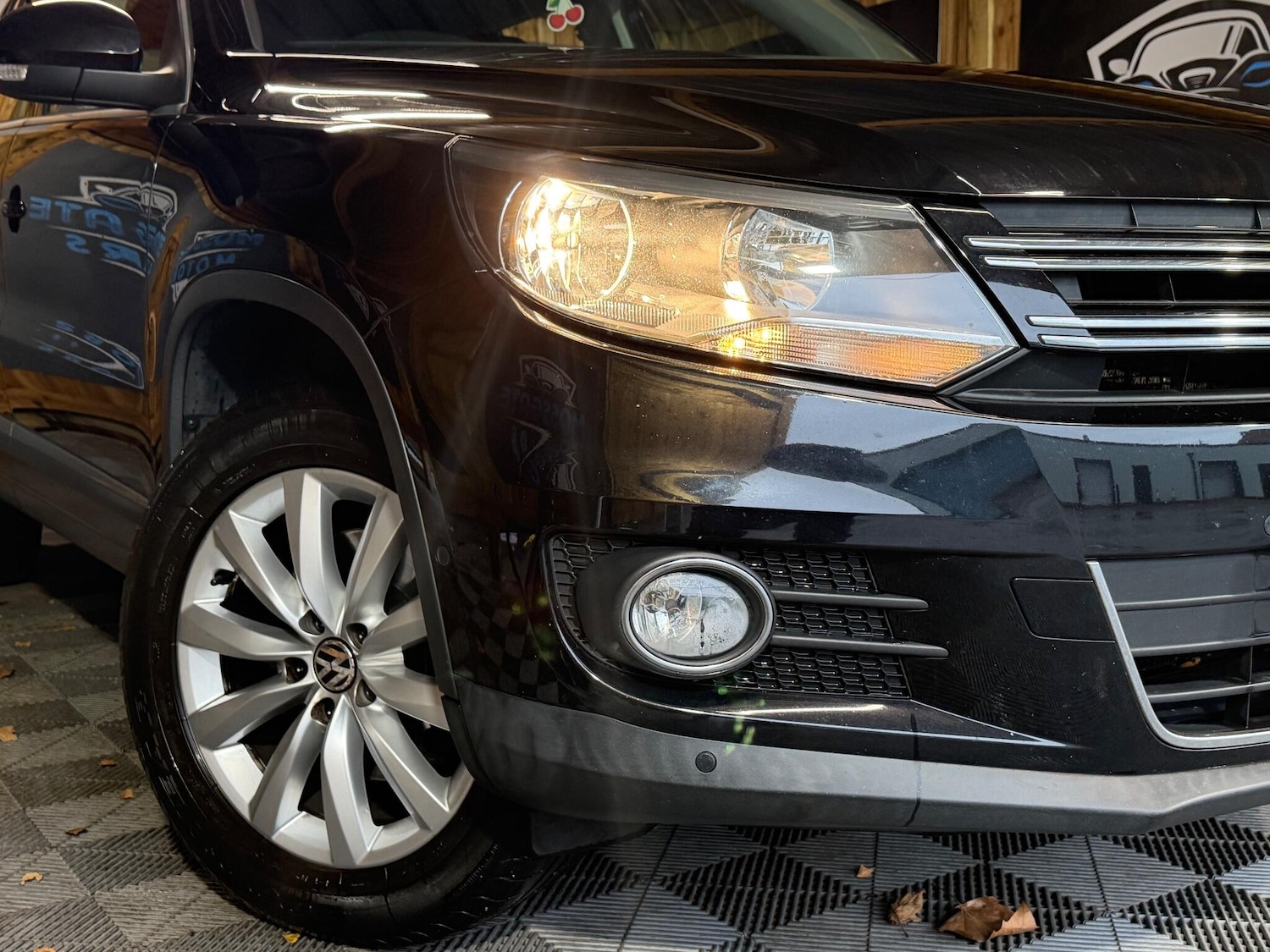 Used Volkswagen Tiguan for sale - 76715000: Photo 2