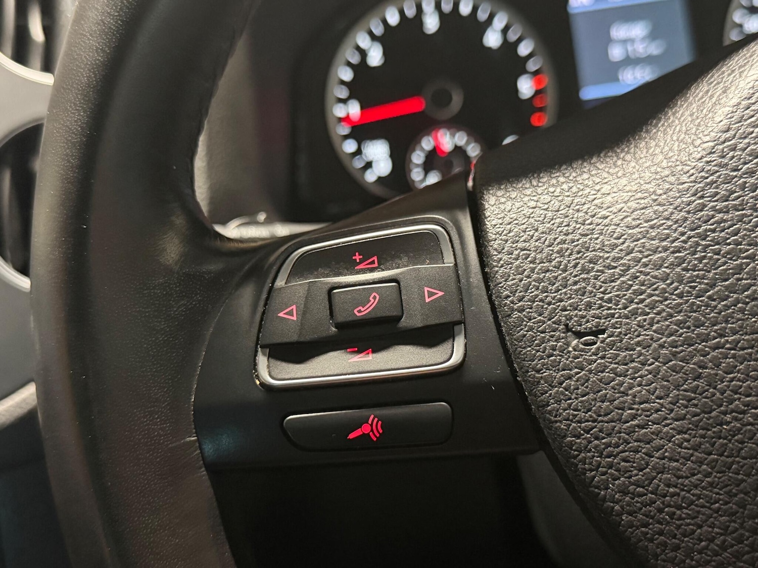 Used Volkswagen Tiguan for sale - 76715000: Photo 35