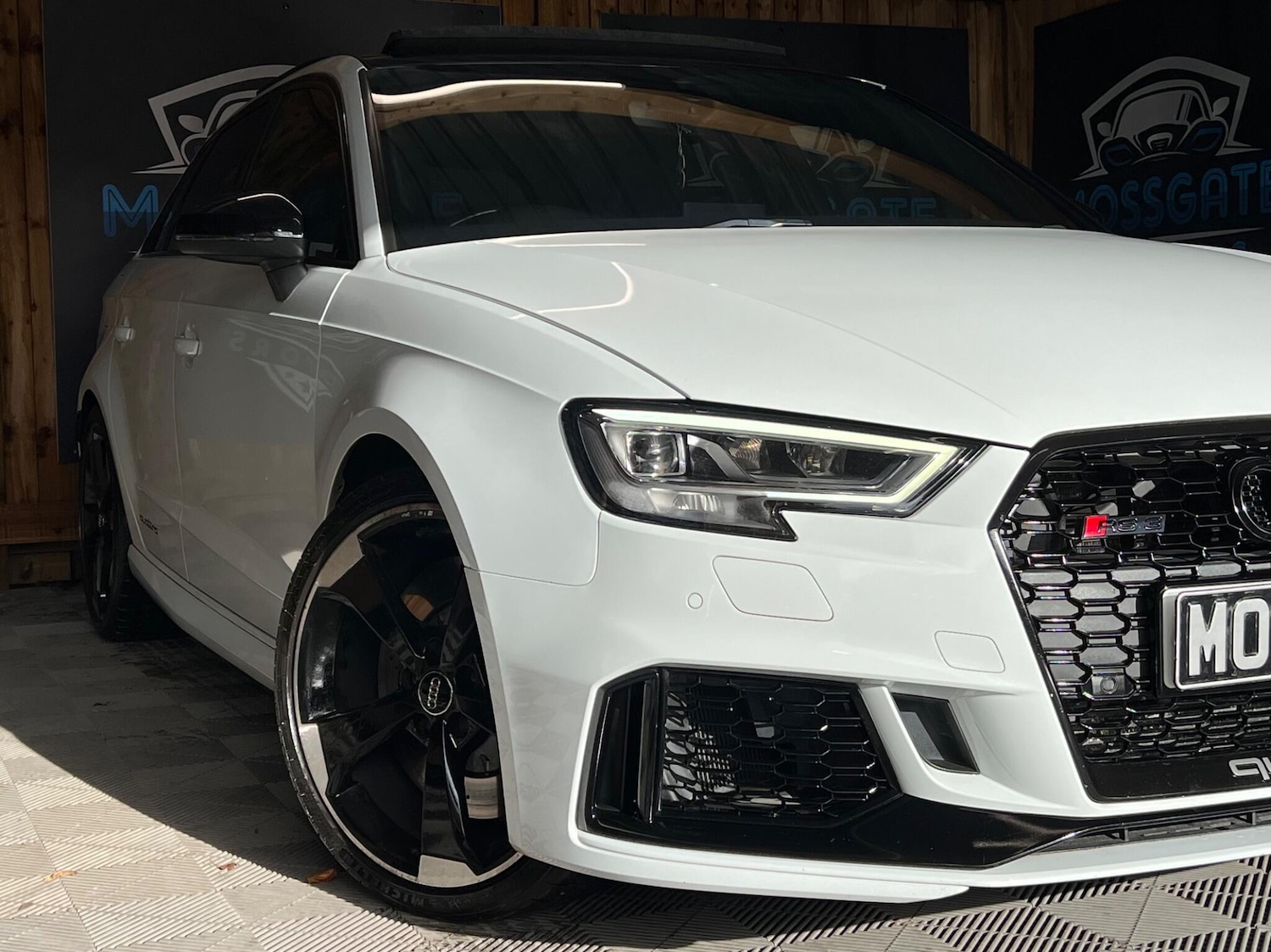 Used Audi RS3 2017 for sale - 76521794: Photo 2