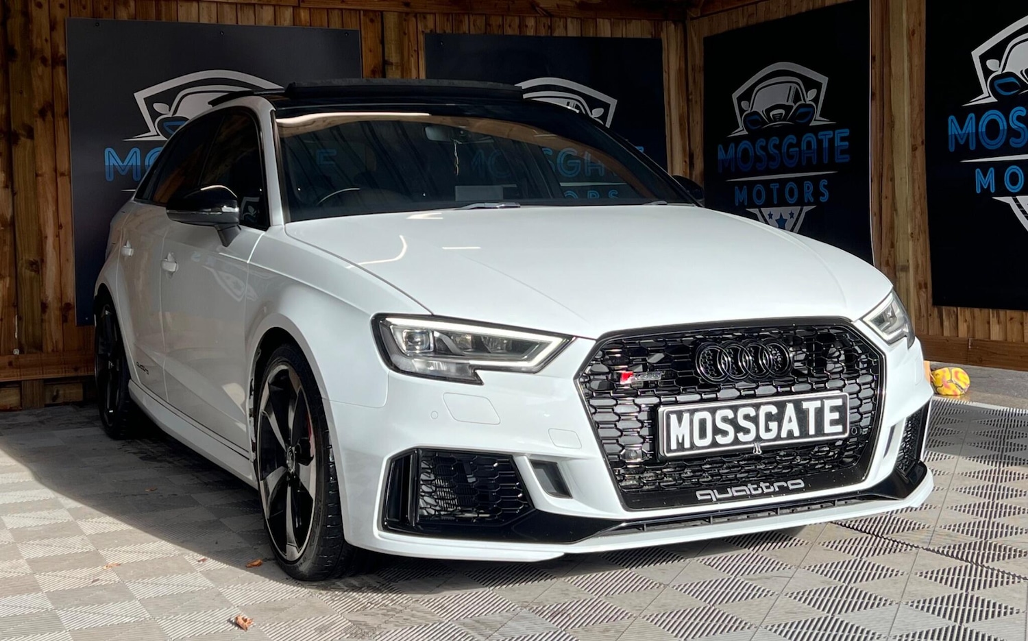 Used Audi RS3 2017 for sale - 76521794: Photo 3