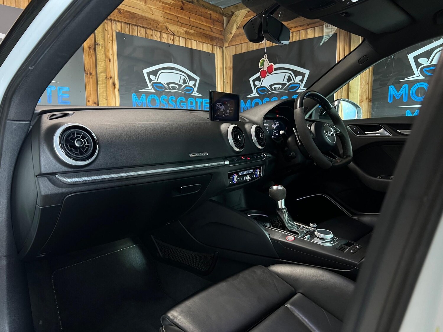 Used Audi RS3 2017 for sale - 76521794: Photo 40