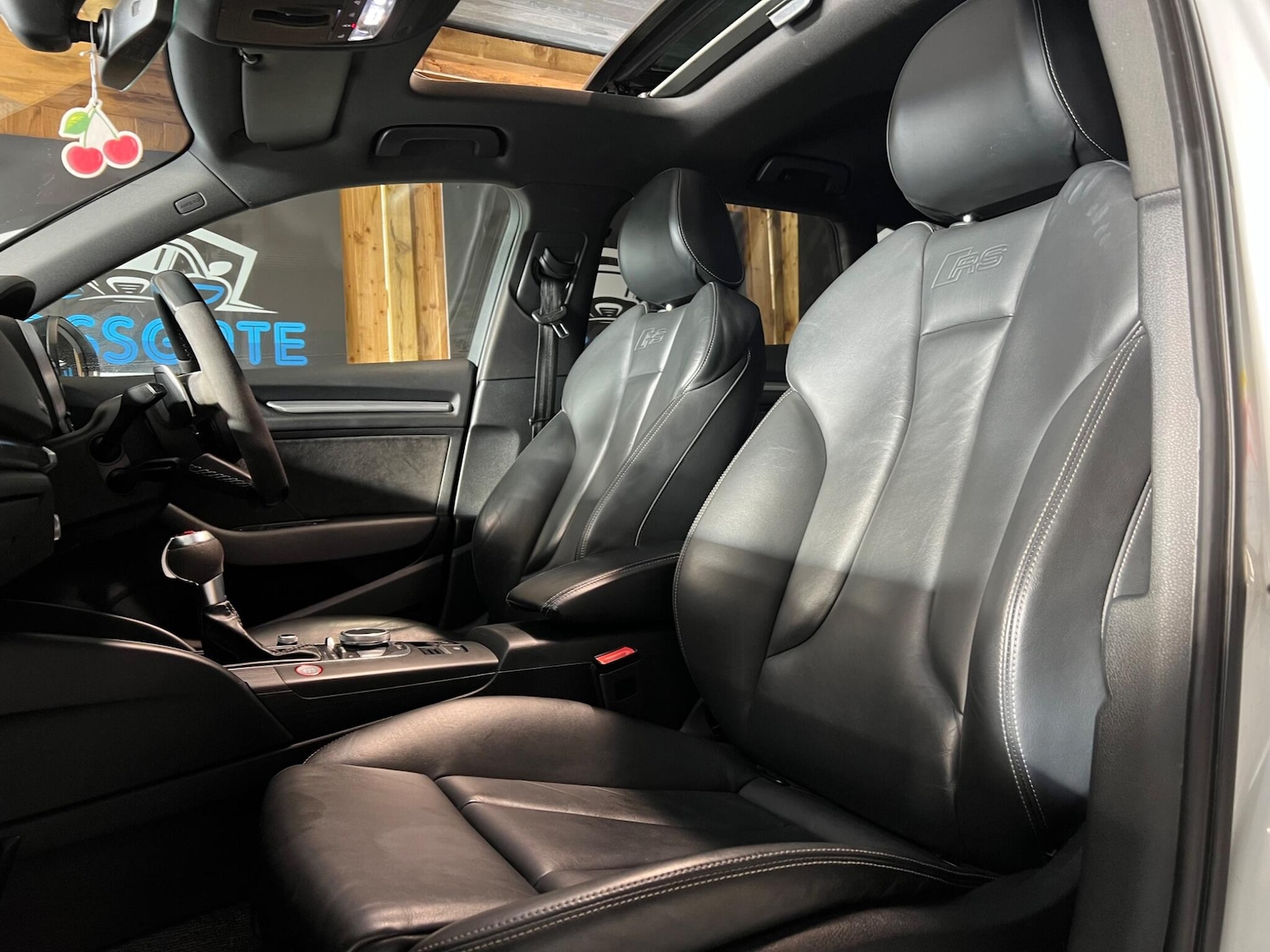 Used Audi RS3 2017 for sale - 76521794: Photo 42