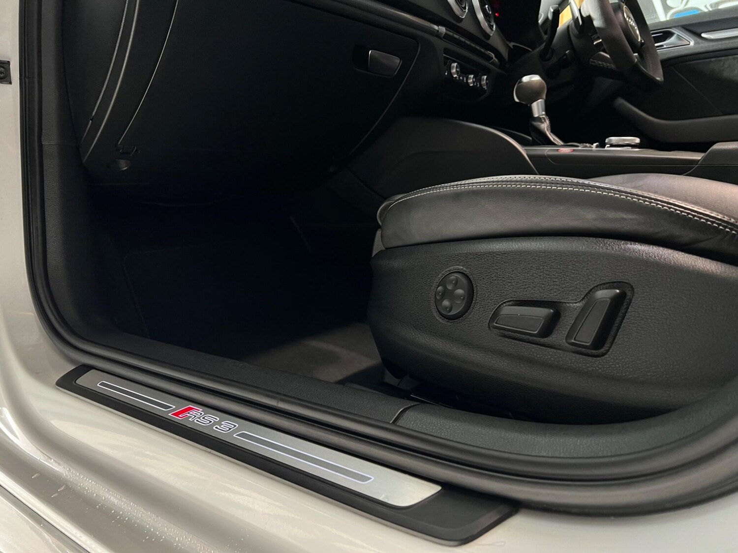 Used Audi RS3 2017 for sale - 76521794: Photo 43