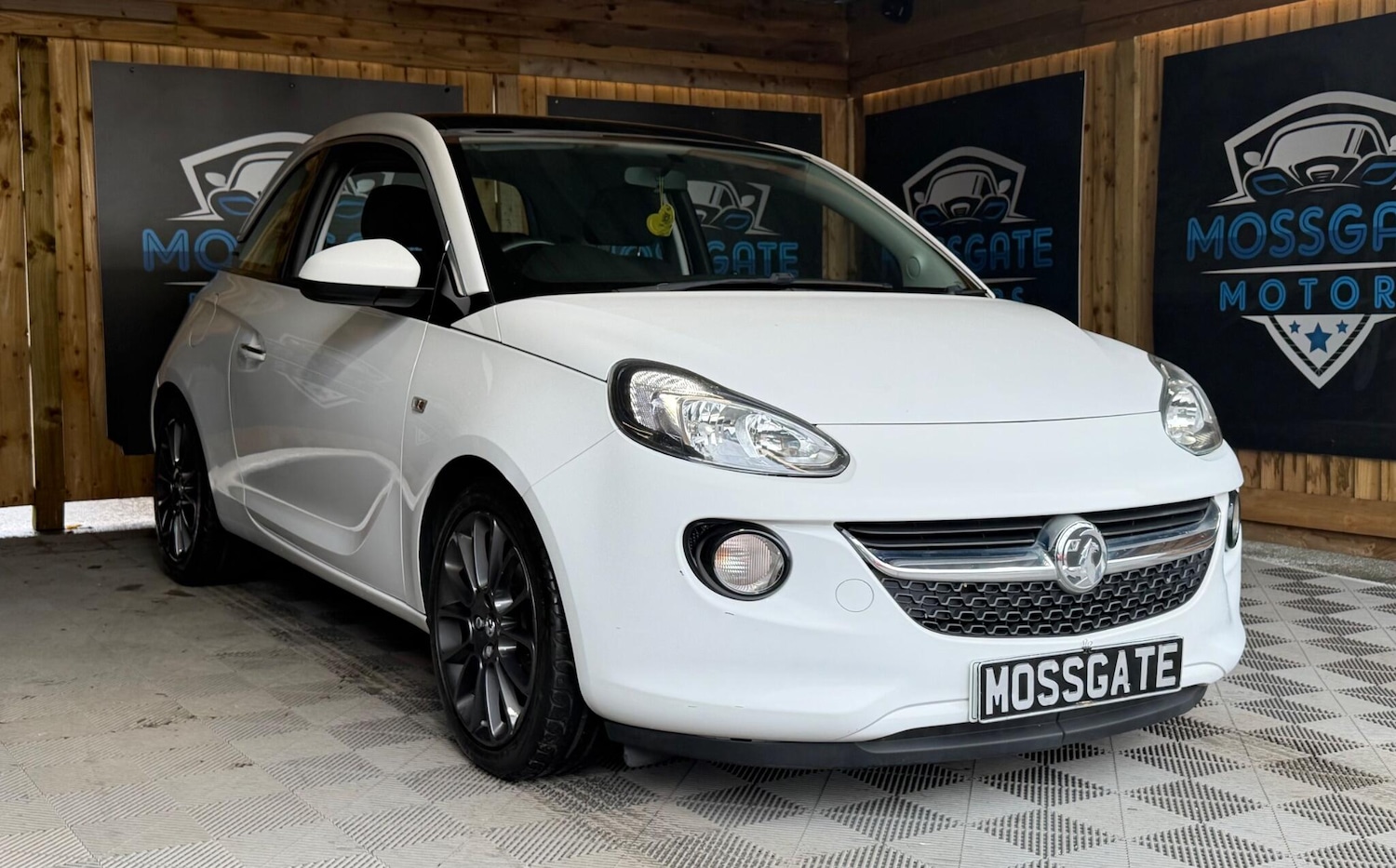 Used Vauxhall ADAM for sale - 78184309: Photo 2