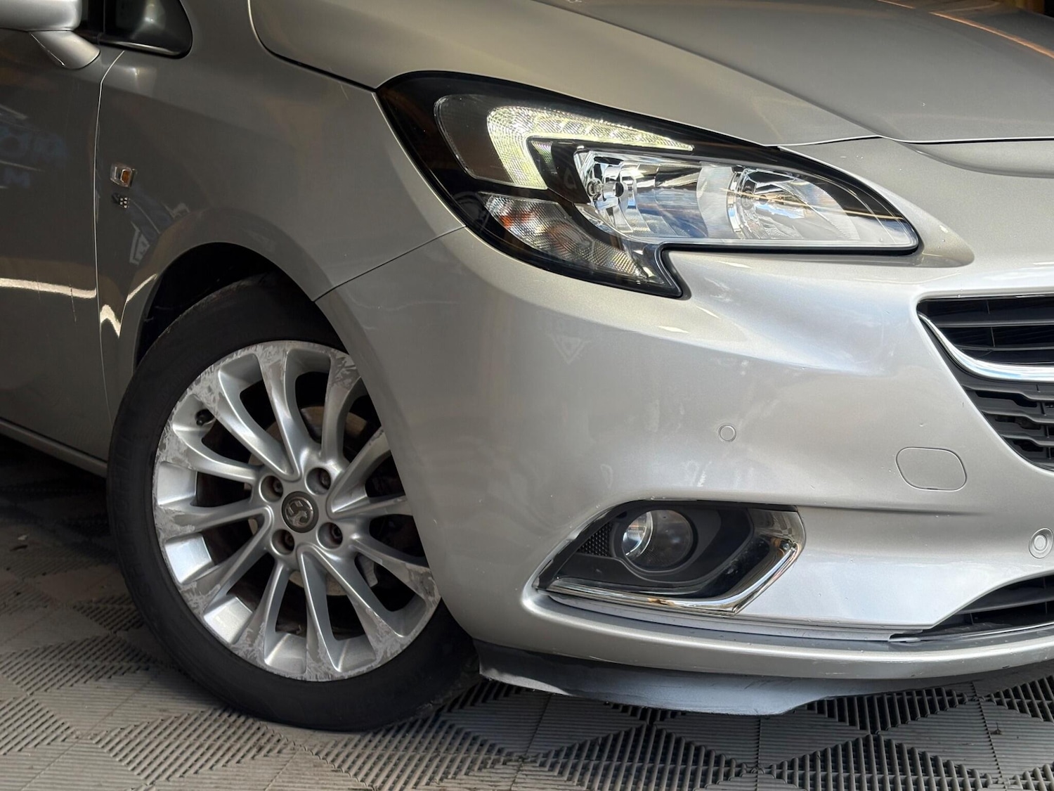 Used Vauxhall Corsa for sale - 78141591: Photo 2