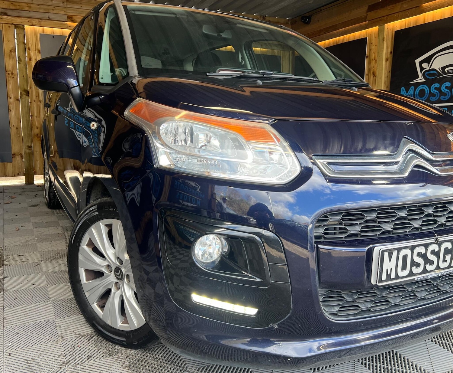 Used Citroen C3 Picasso 2013 for sale - 77925364: Photo 2