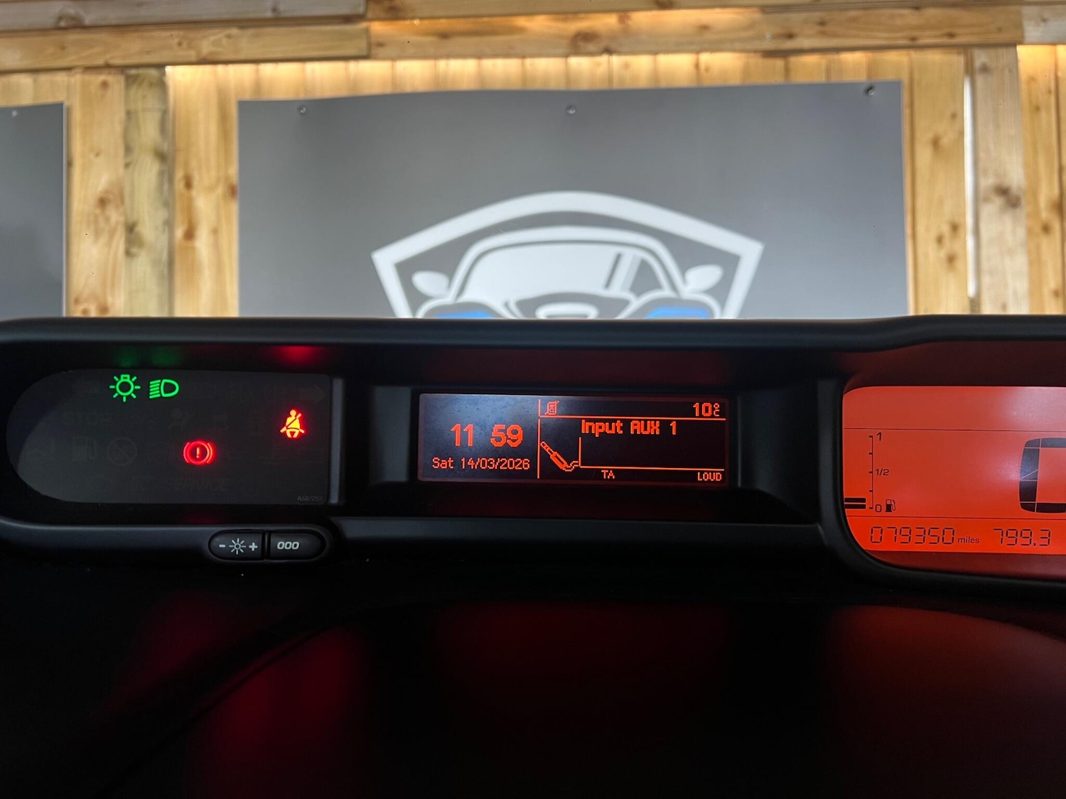 Used Citroen C3 Picasso 2013 for sale - 77925364: Photo 23