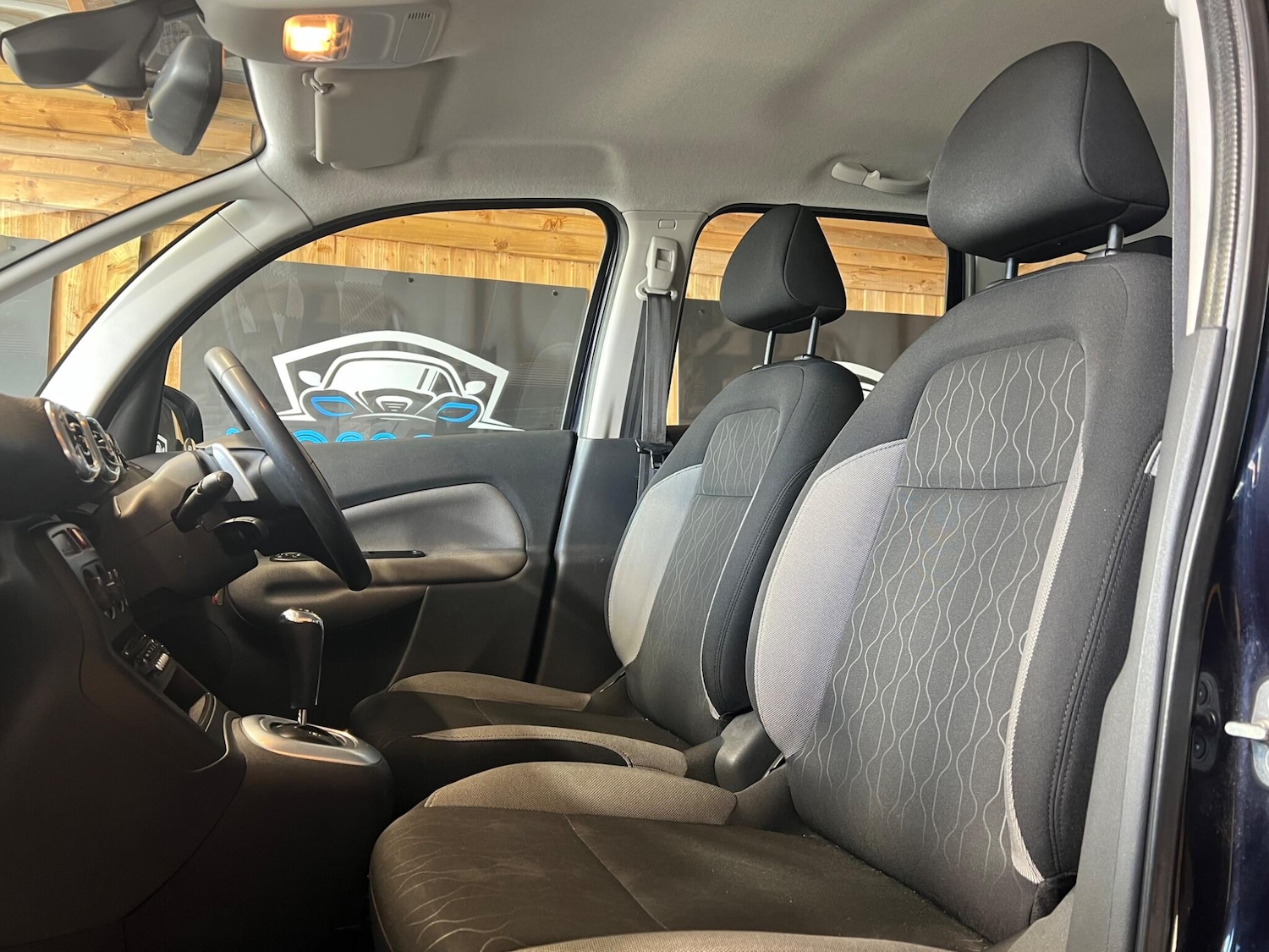 Used Citroen C3 Picasso 2013 for sale - 77925364: Photo 30