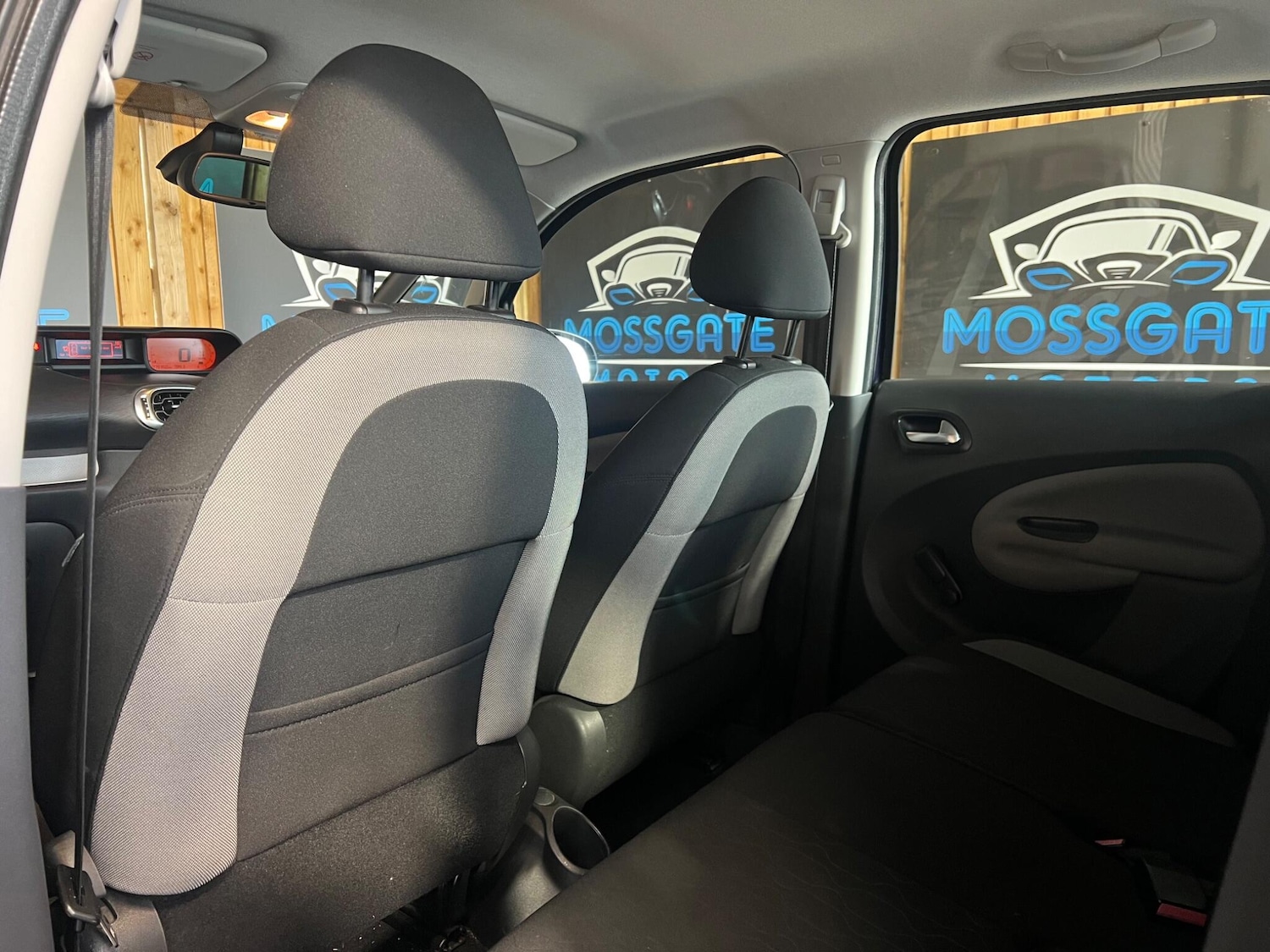 Used Citroen C3 Picasso 2013 for sale - 77925364: Photo 32