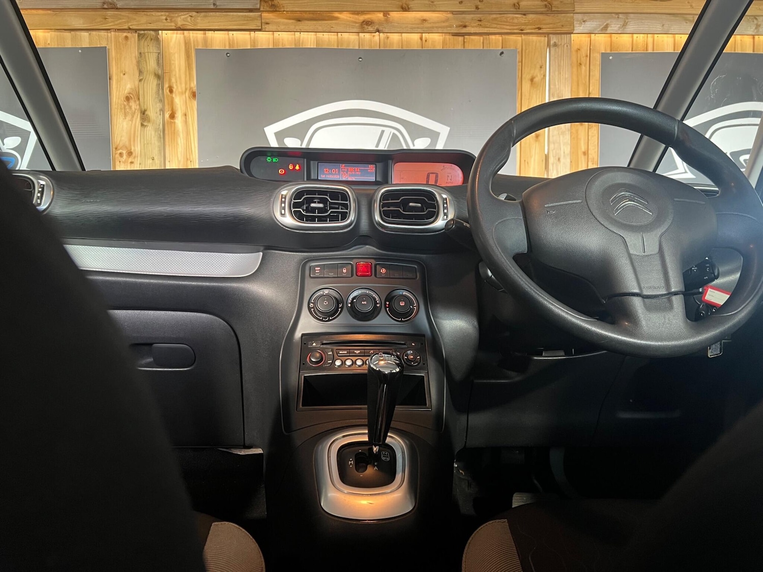 Used Citroen C3 Picasso 2013 for sale - 77925364: Photo 35