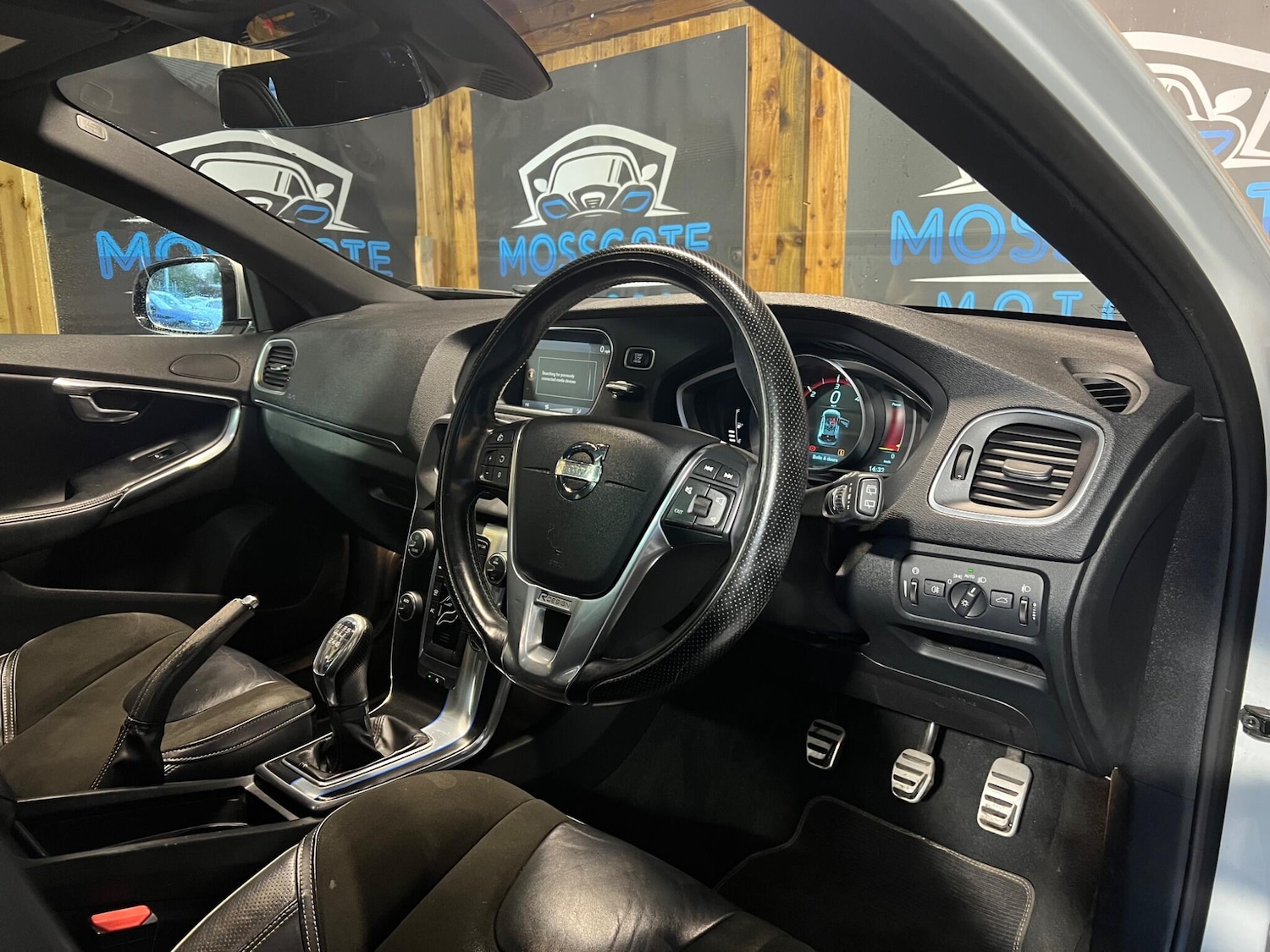 Used Volvo V40 2013 for sale - 76832563: Photo 13