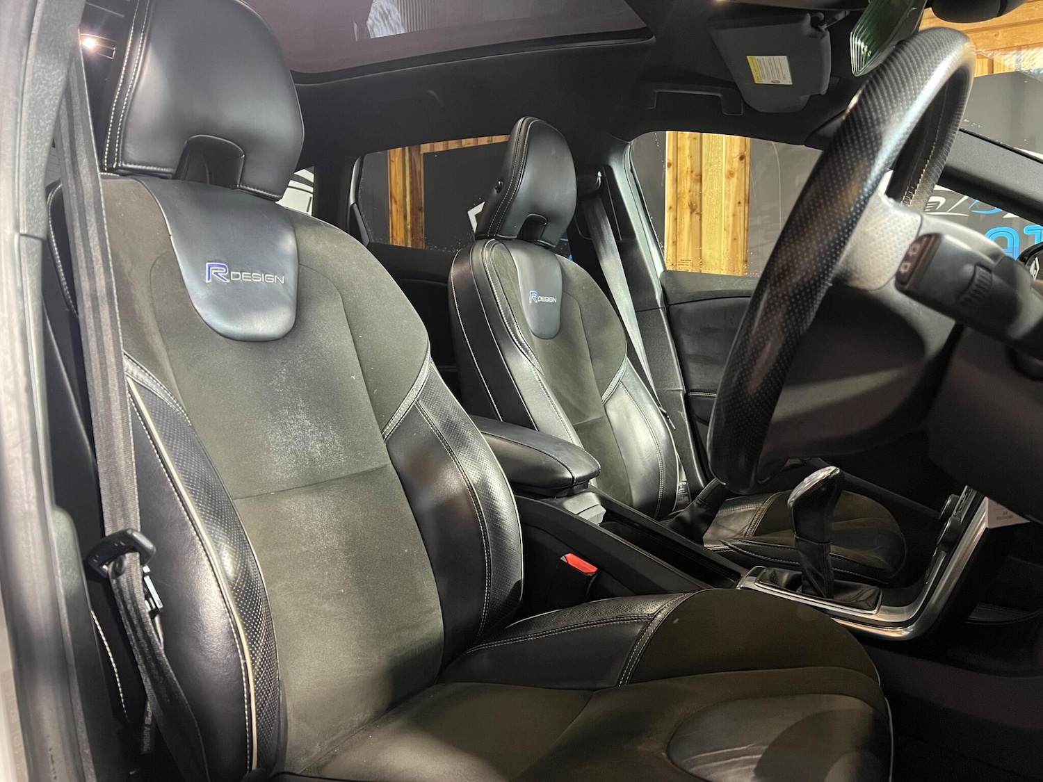 Used Volvo V40 2013 for sale - 76832563: Photo 15