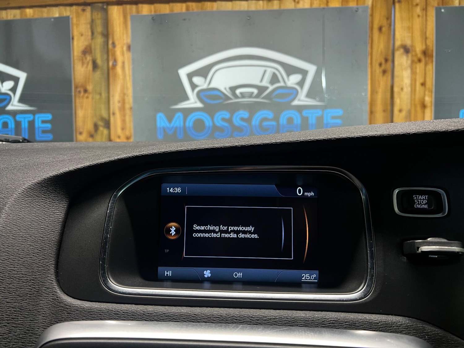 Used Volvo V40 2013 for sale - 76832563: Photo 26