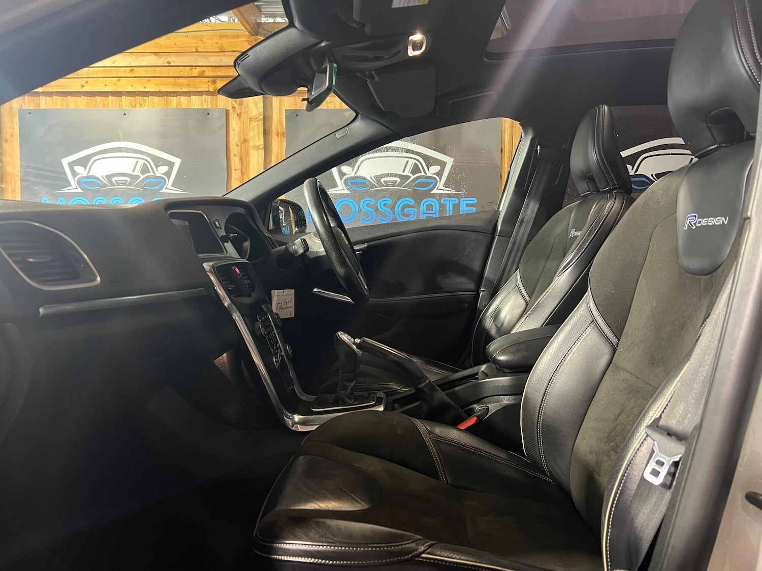 Used Volvo V40 2013 for sale - 76832563: Photo 31