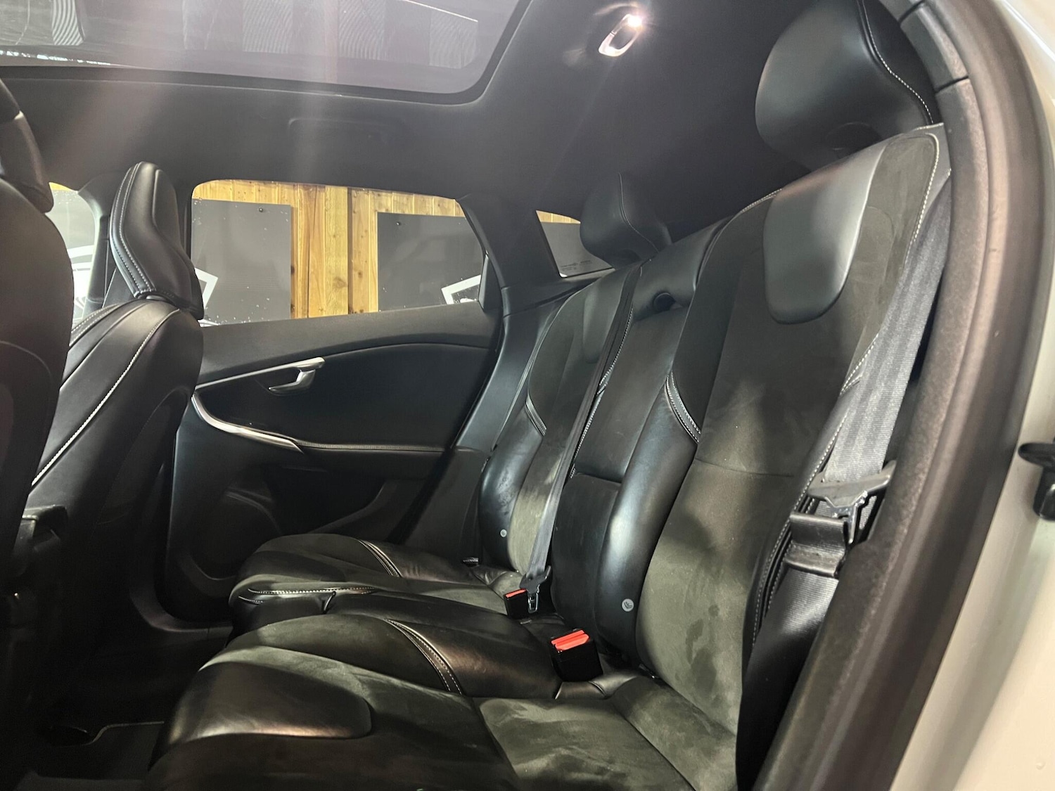 Used Volvo V40 2013 for sale - 76832563: Photo 36