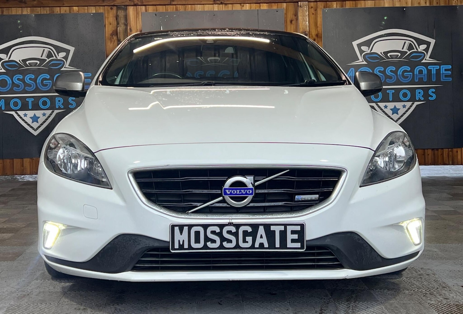 Used Volvo V40 2013 for sale - 76832563: Photo 4