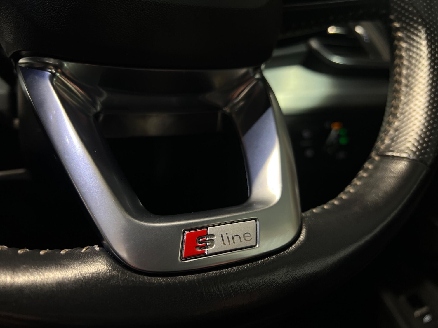 Used Audi Q5 2017 for sale - 76456618: Photo 31