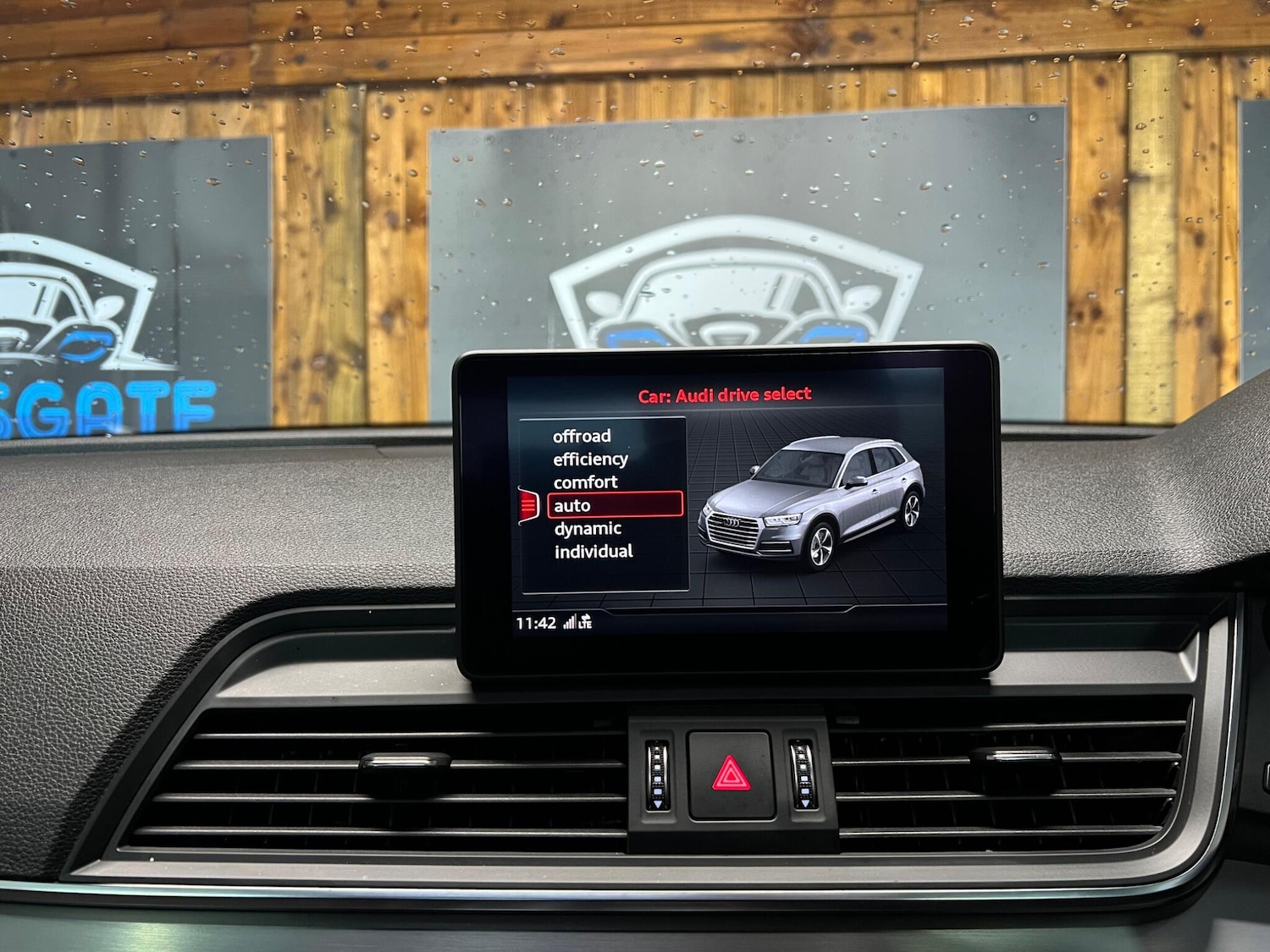 Used Audi Q5 2017 for sale - 76456618: Photo 35