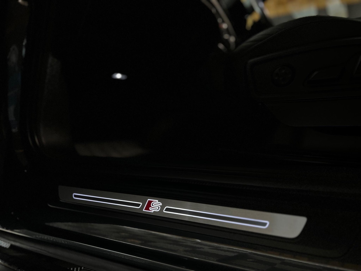 Used Audi Q5 2017 for sale - 76456618: Photo 45