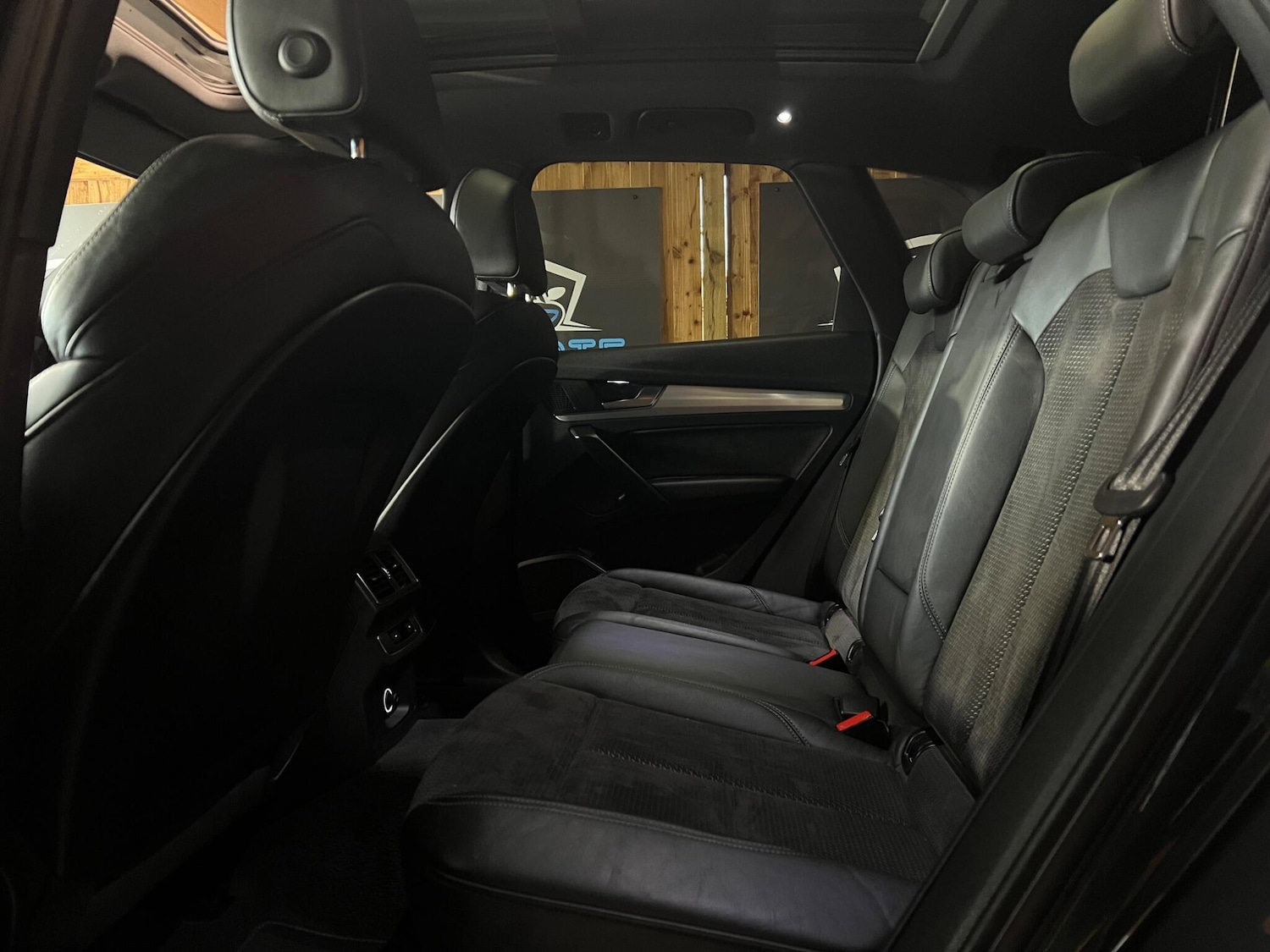 Used Audi Q5 2017 for sale - 76456618: Photo 48