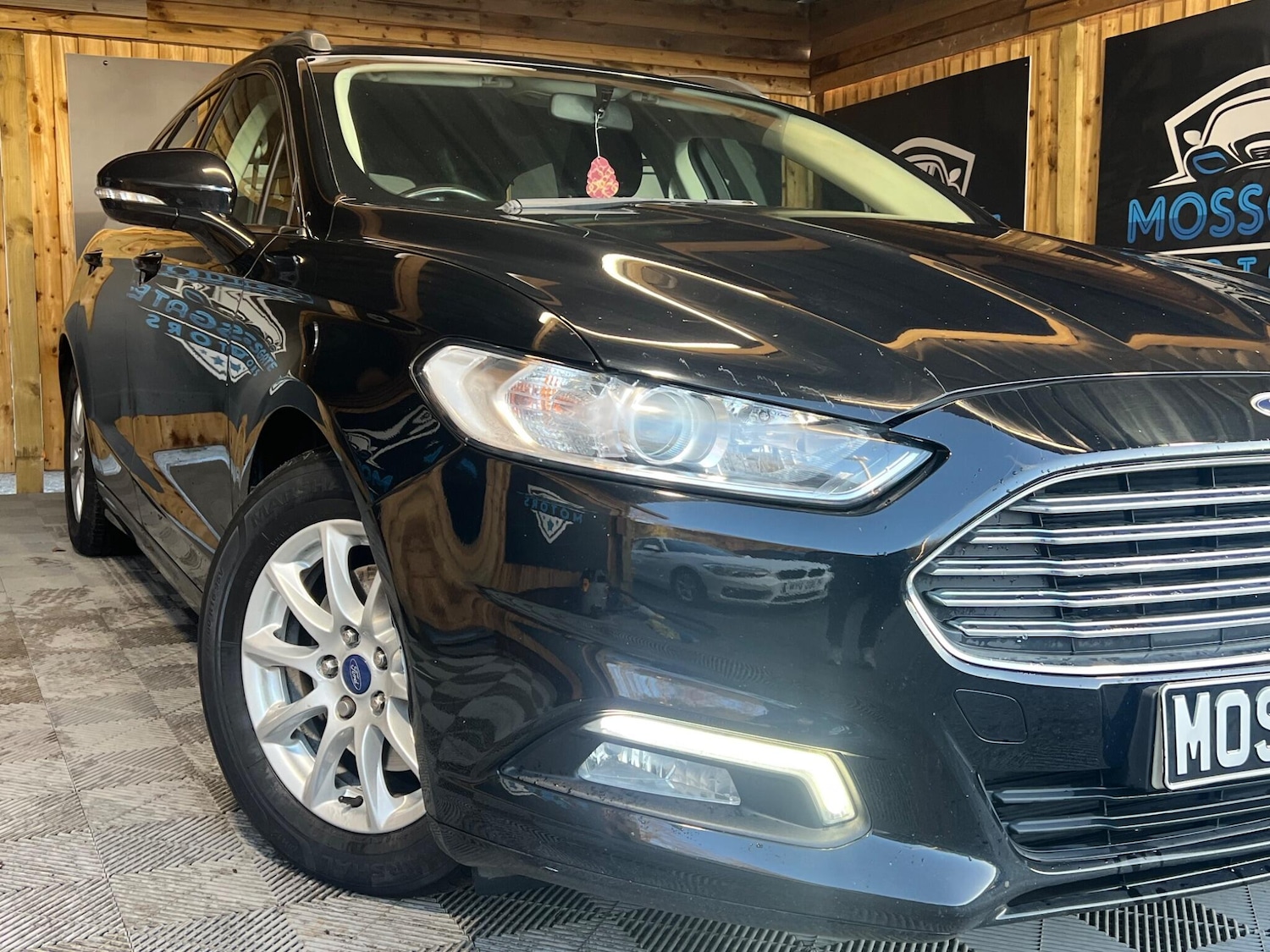 Used Ford Mondeo 2017 for sale - 77015662: Photo 2