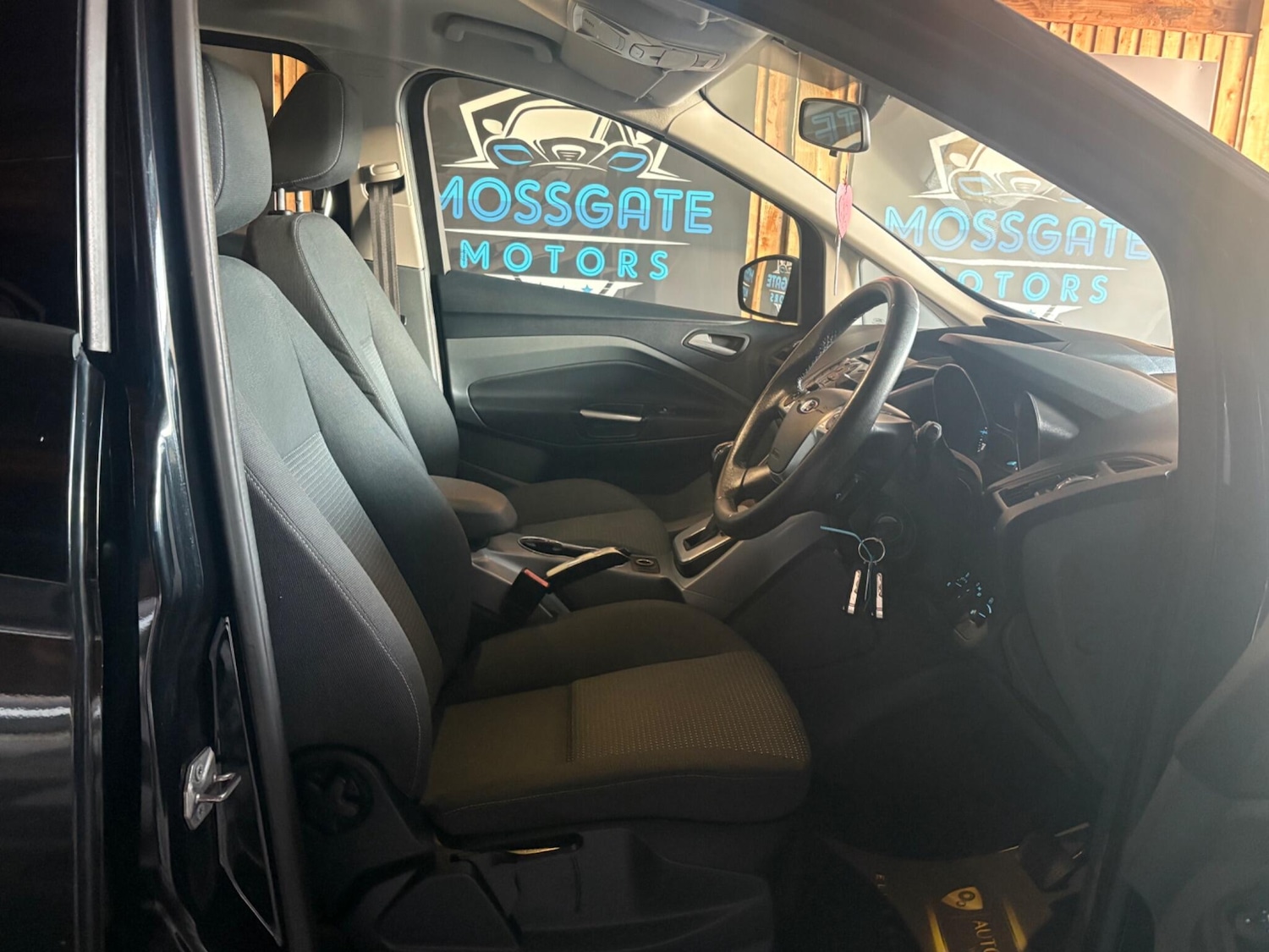 Used Ford Grand C-Max 2011 for sale - 76645810: Photo 12