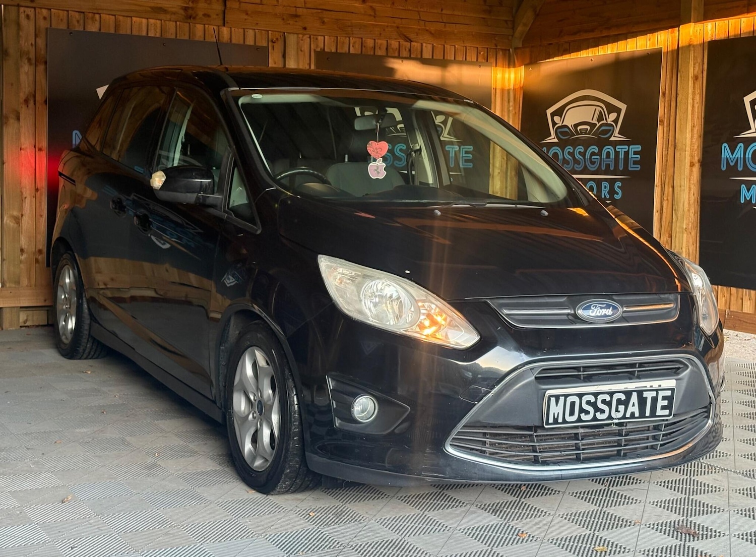 Used Ford Grand C-Max 2011 for sale - 76645810: Photo 3