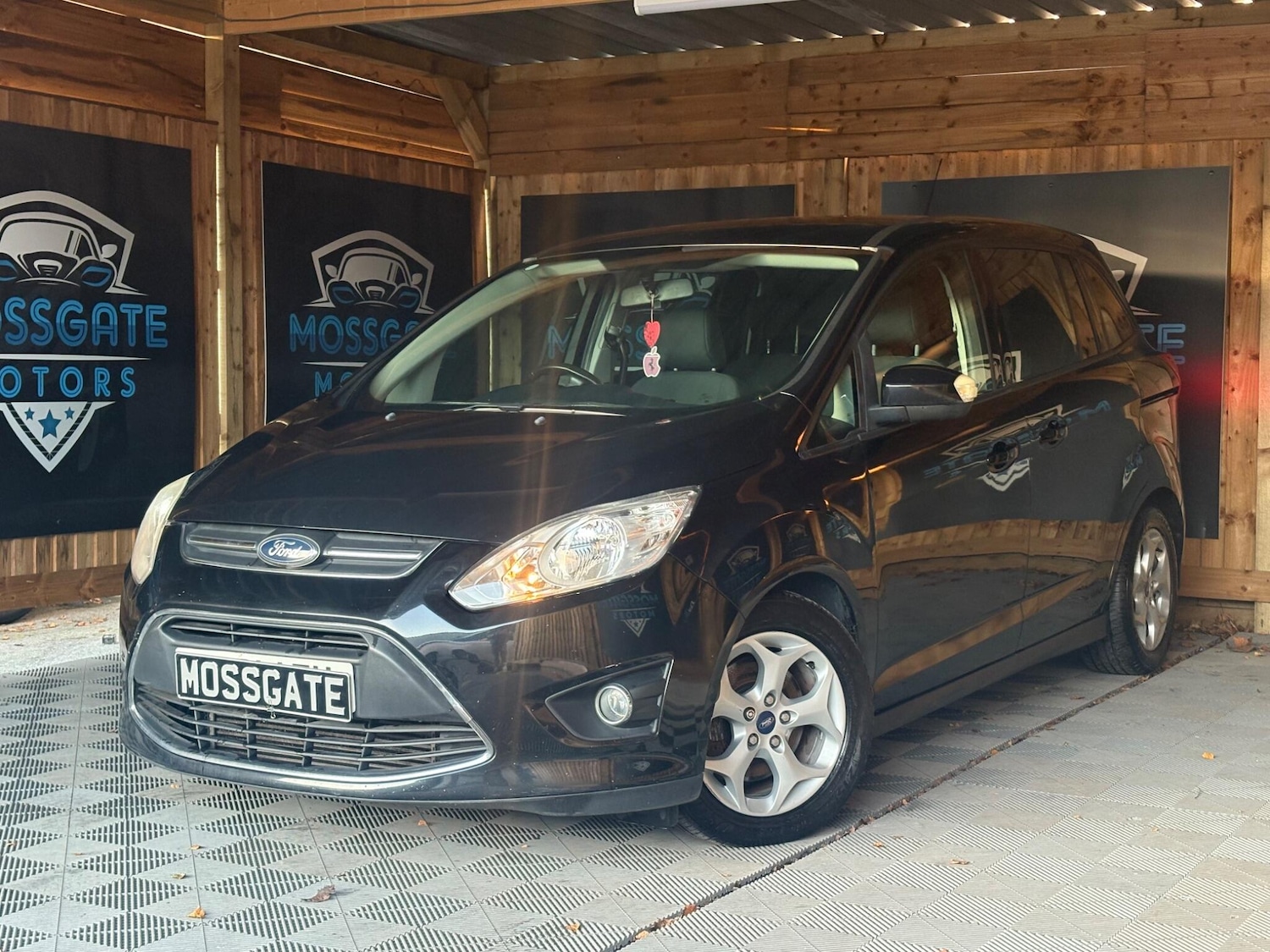 Used Ford Grand C-Max 2011 for sale - 76645810: Photo 5