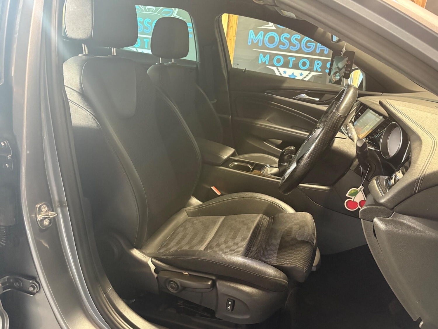 Used Vauxhall Insignia 2018 for sale - 76592057: Photo 11