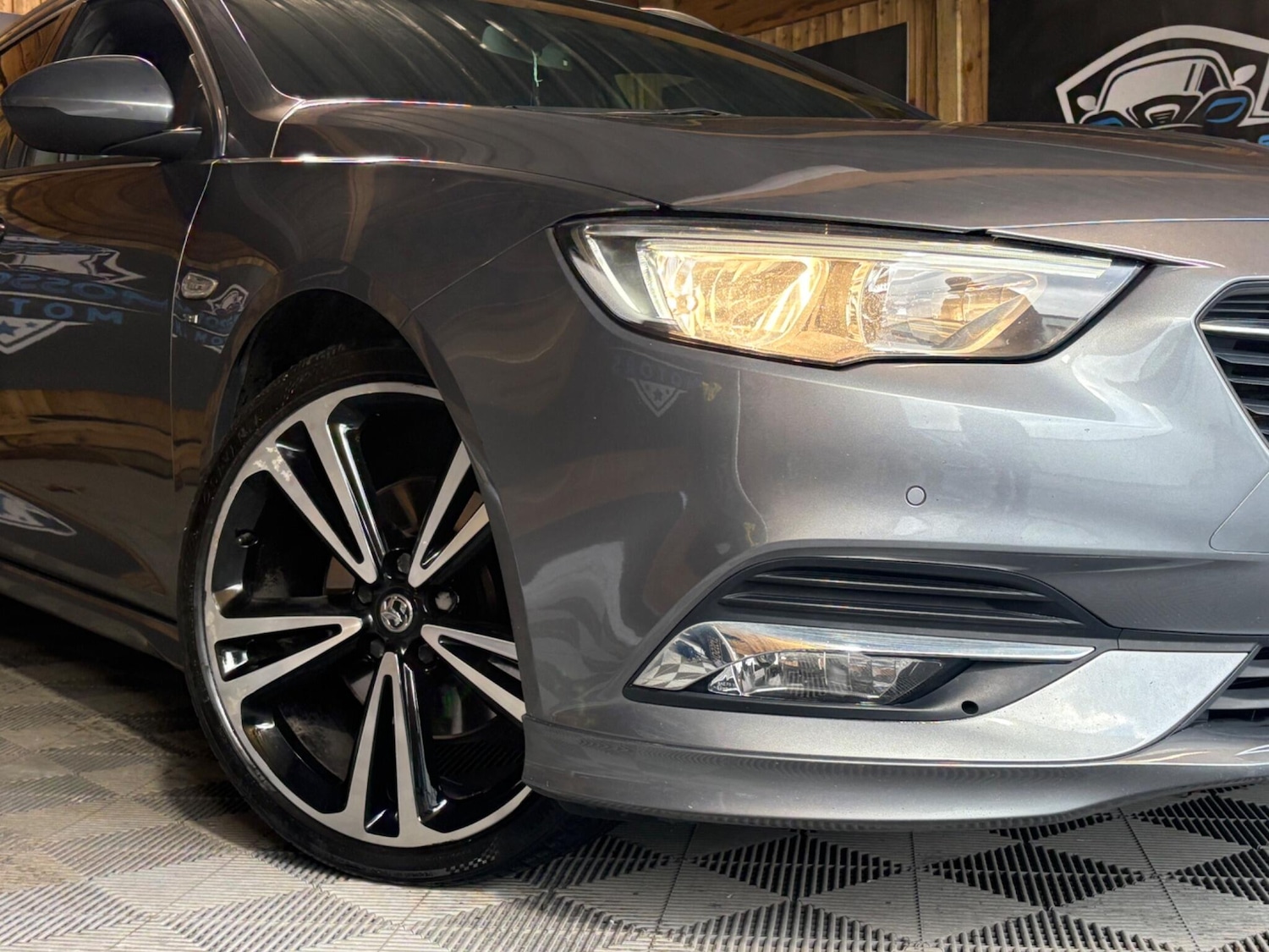 Used Vauxhall Insignia 2018 for sale - 76592057: Photo 2