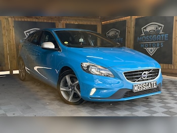 Used Volvo V40 2015 for sale - 77784672: Photo