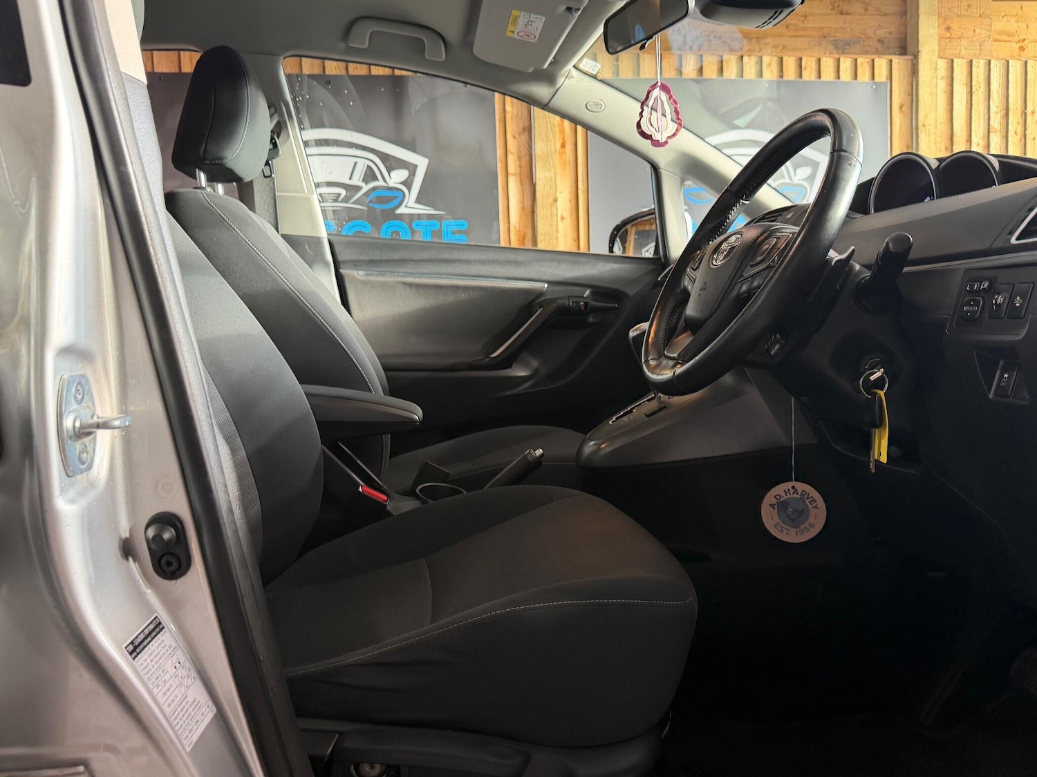 Used Toyota Verso 2016 for sale - 76997831: Photo 15