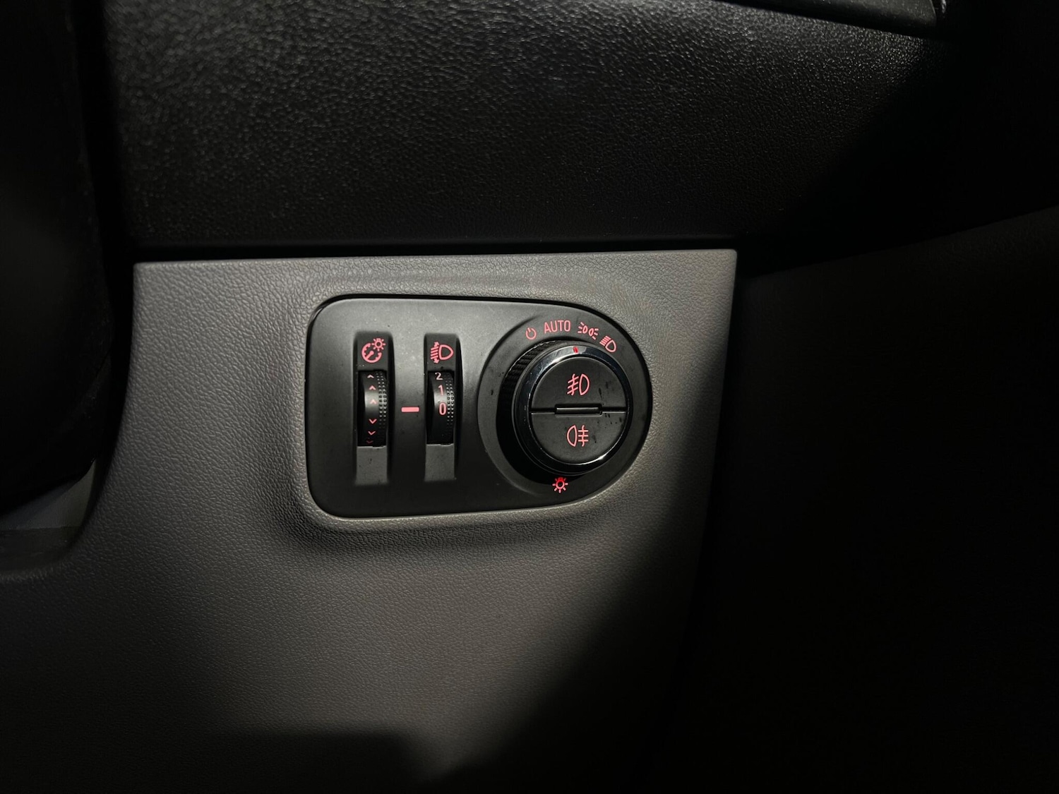 Used Vauxhall Corsa 2015 for sale - 77202522: Photo 17