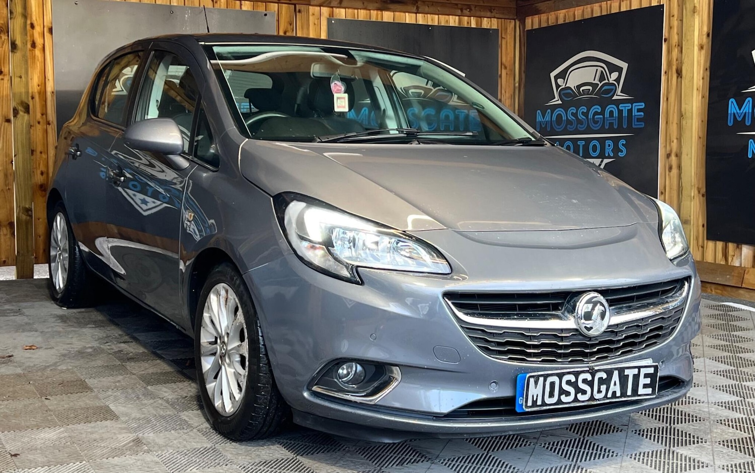 Used Vauxhall Corsa 2015 for sale - 77202522: Photo 2