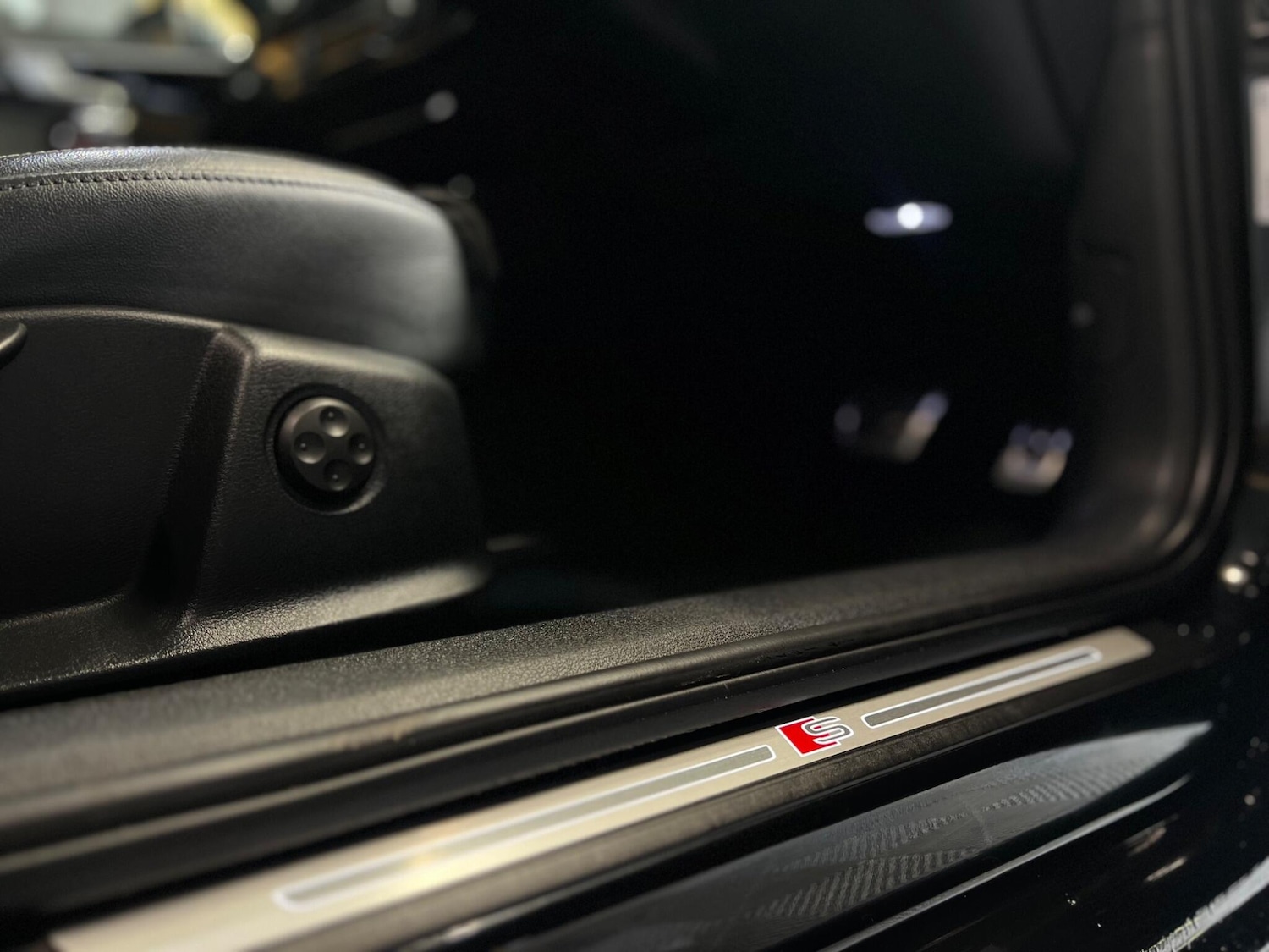 Used Audi A4 Avant 2019 for sale - 76887262: Photo 19