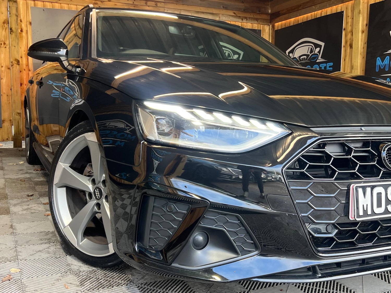 Used Audi A4 Avant 2019 for sale - 76887262: Photo 2