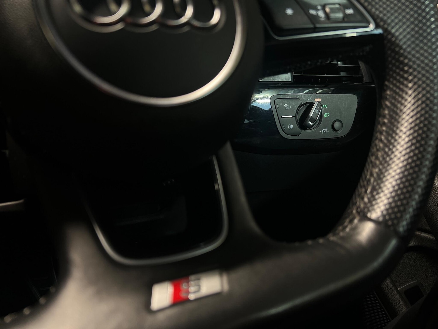 Used Audi A4 Avant 2019 for sale - 76887262: Photo 27