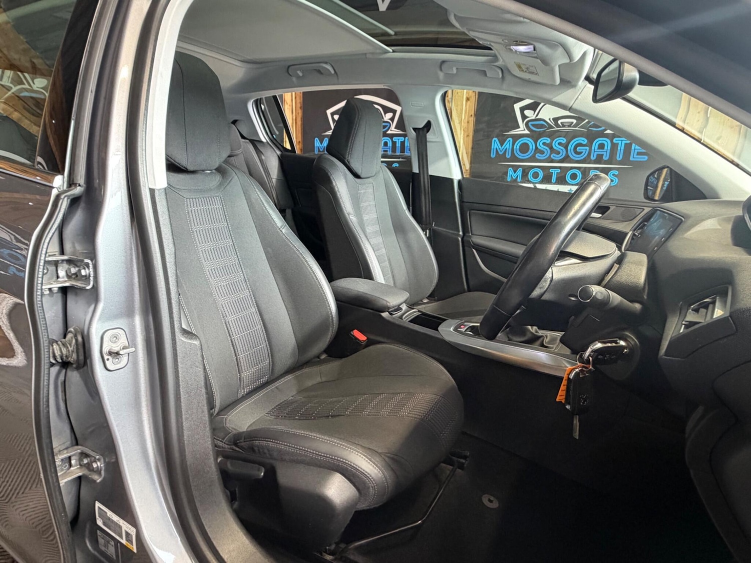 Used Peugeot 308 2018 for sale - 77549561: Photo 14